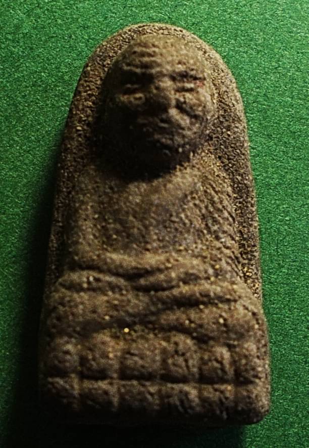 หลวงพ่อทวด พิมพ์พระรอด พ่อท่านเนียน วัดต้นเลียบ ปี 2538 ฝังตะกรุด รุ่นกันภัย วิสาขะ 38