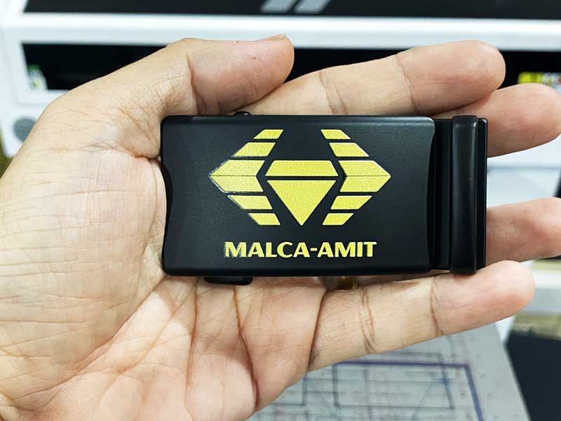 พิมพ์โลโก้บนหัวเข็มขัด สกรีนหัวเข็มขัด