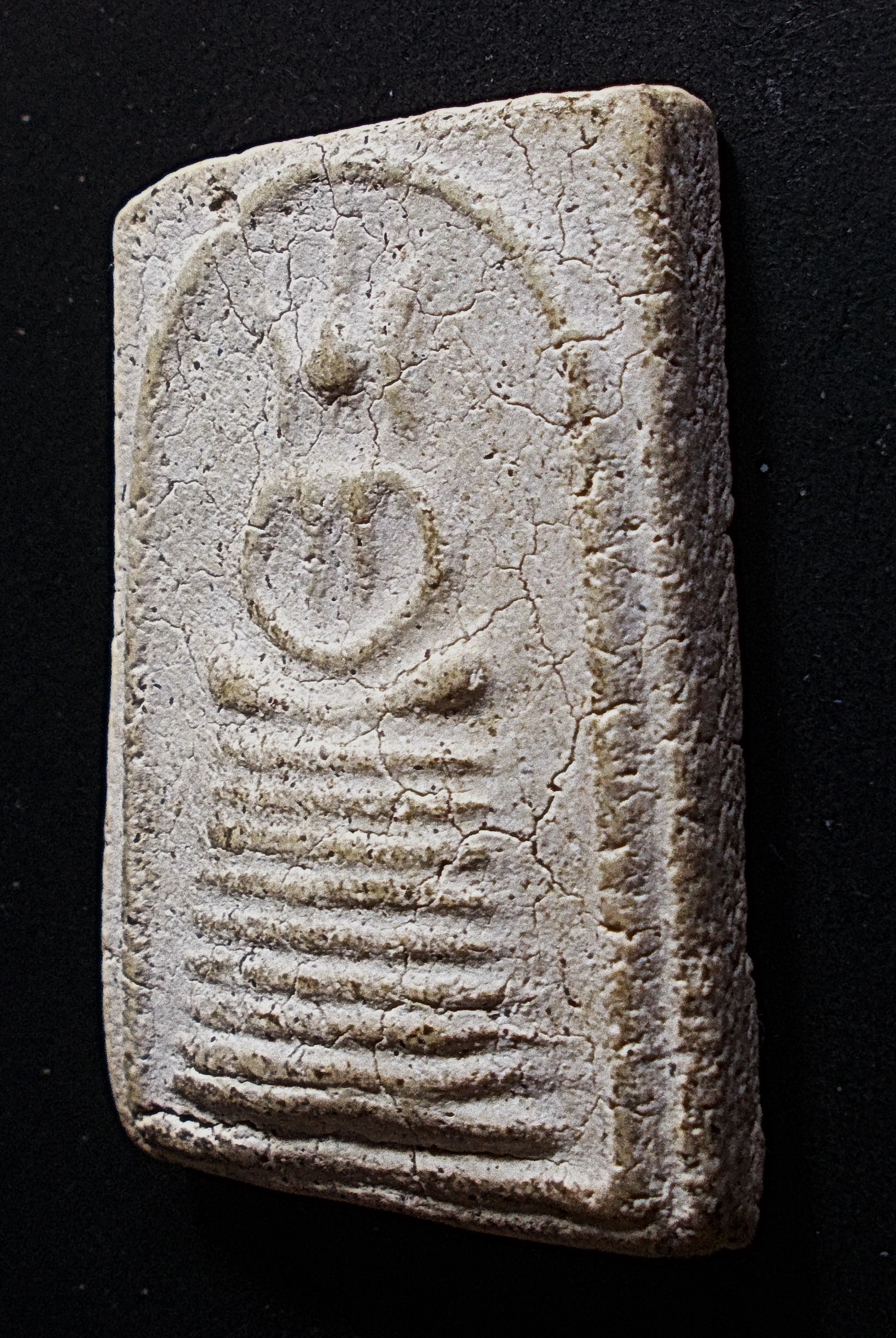 สมเด็จ 9 ชั้น เนื้อผง ลป.อยู่ กรุวัดดักคะนน ชัยนาท