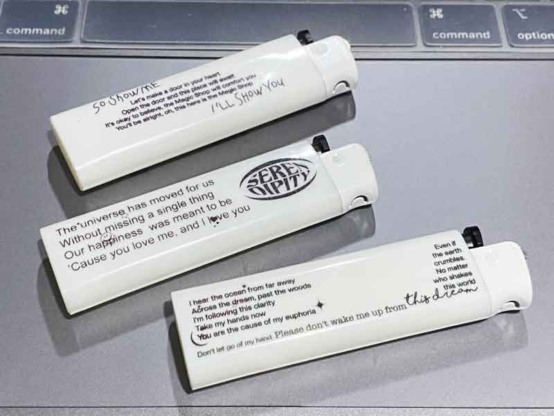 ไฟแช็ค Cricket พร้อมพิมพ์ลายกราฟฟิก