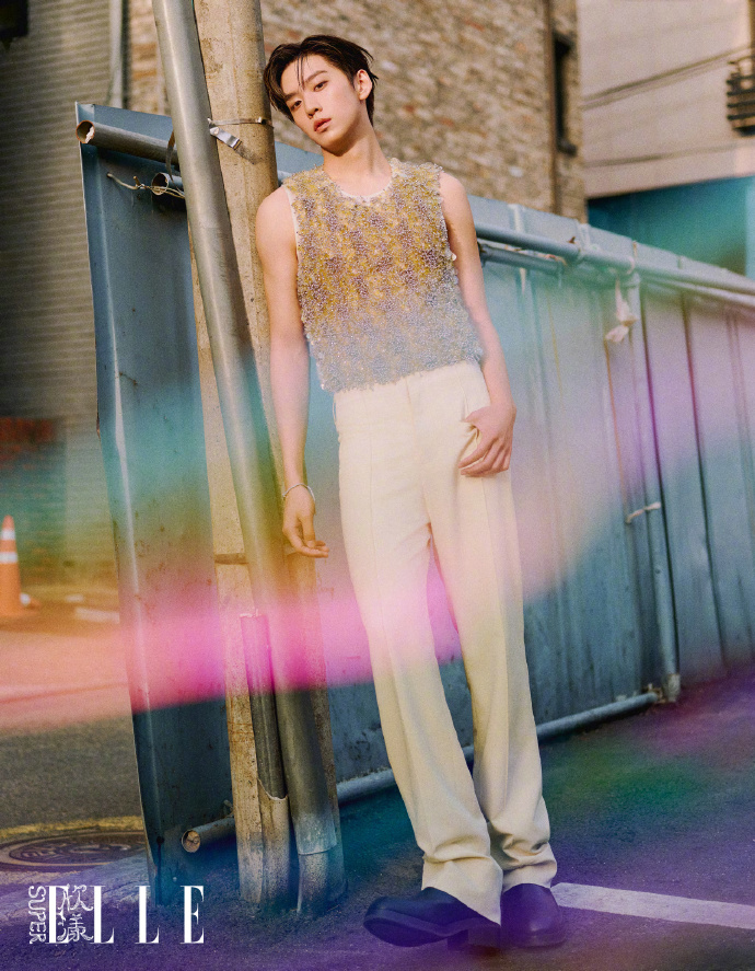 Pre - นิตยสาร Super ELLE YuJingTian อวี๋จิ่งเทียน Tony 2024