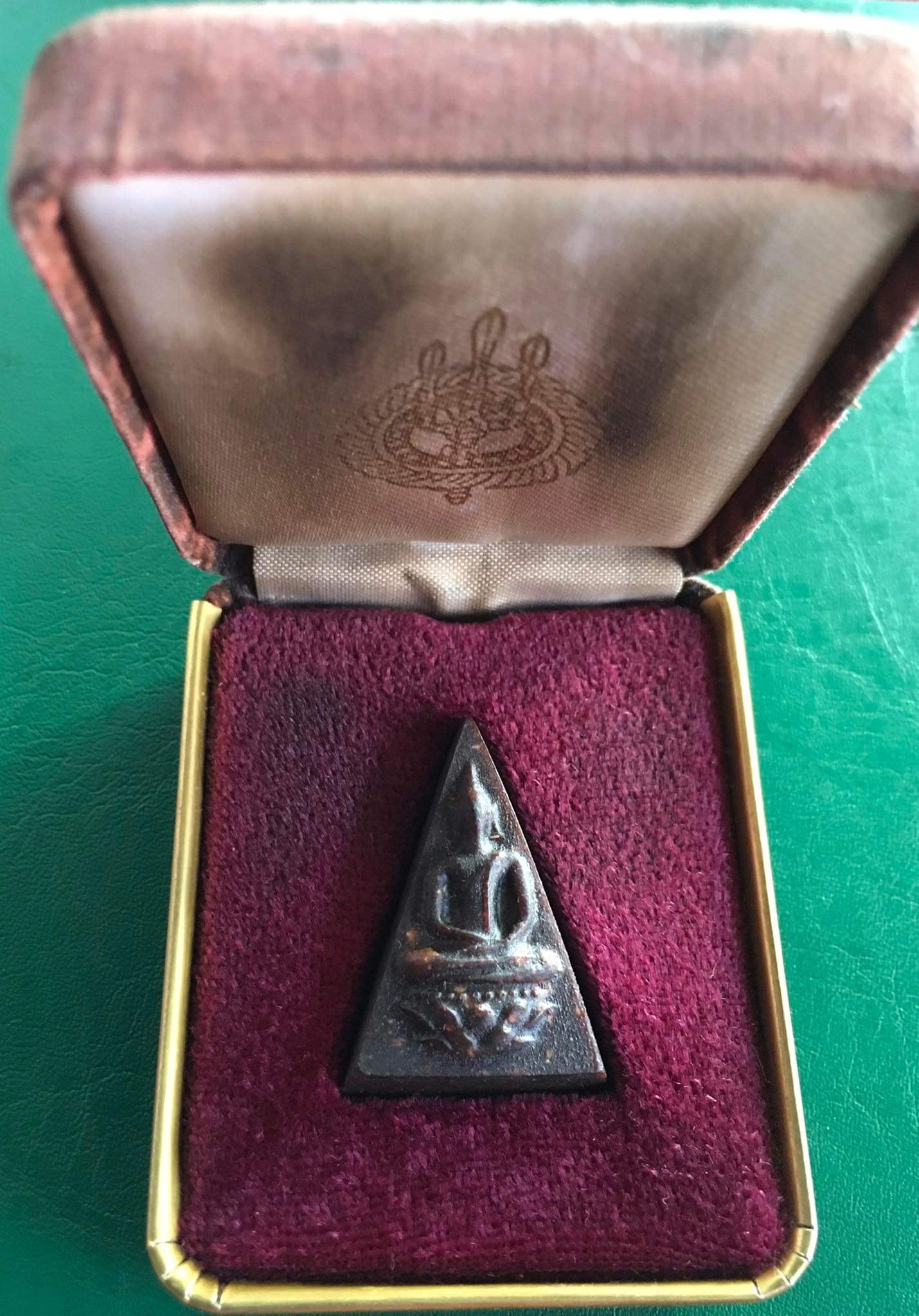พระสมเด็จจิตรลดาปี2508หรือ พระกำลังแผ่นดิน)