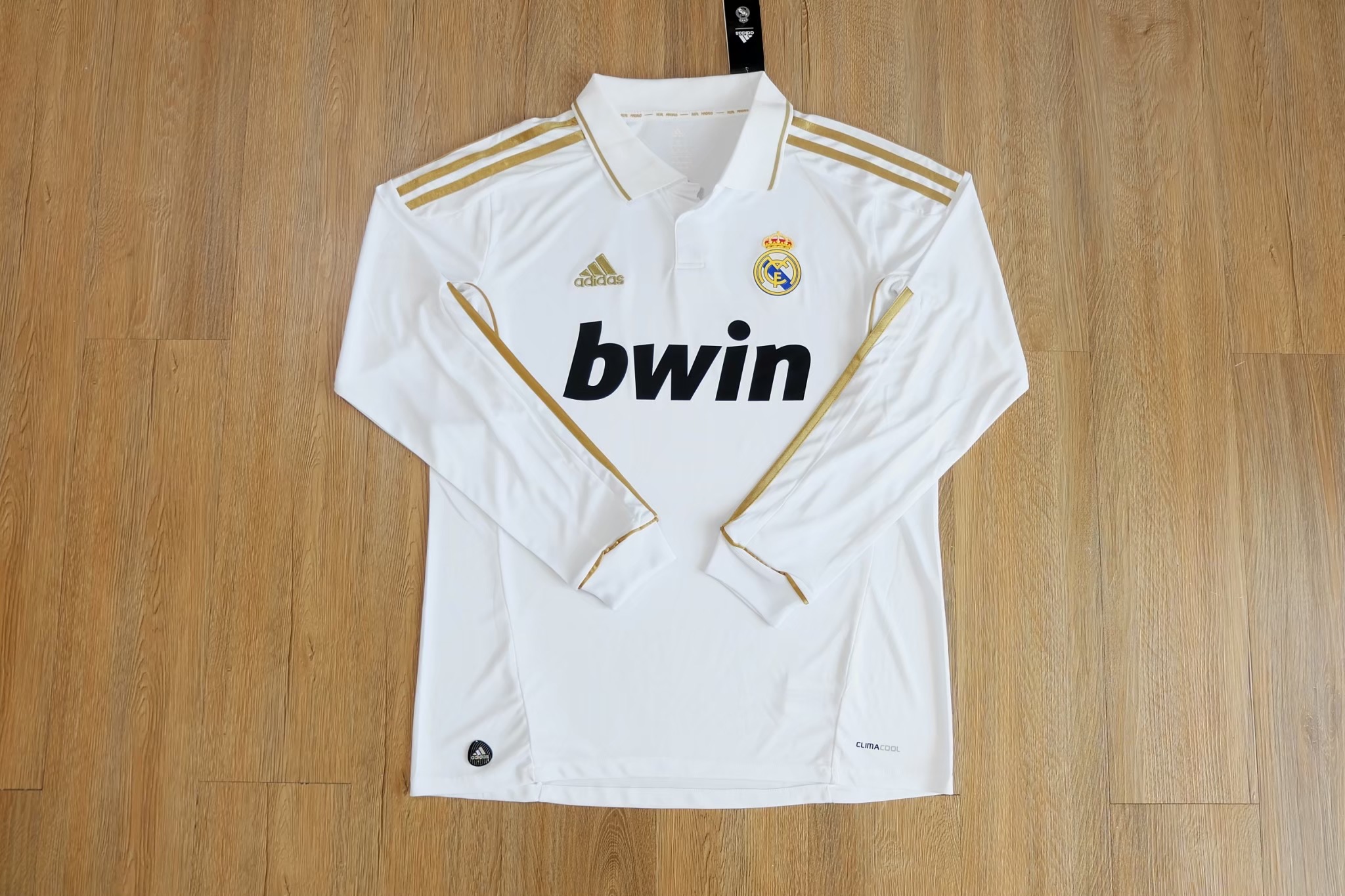 Retro เสื้อฟุตบอลเรอัล มาดริด แขนยาว