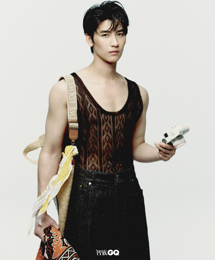 Pre - นิตยสาร GQ หน้าภายใน หวงจวิ้นเจี๋ย Huangjunjie 2024