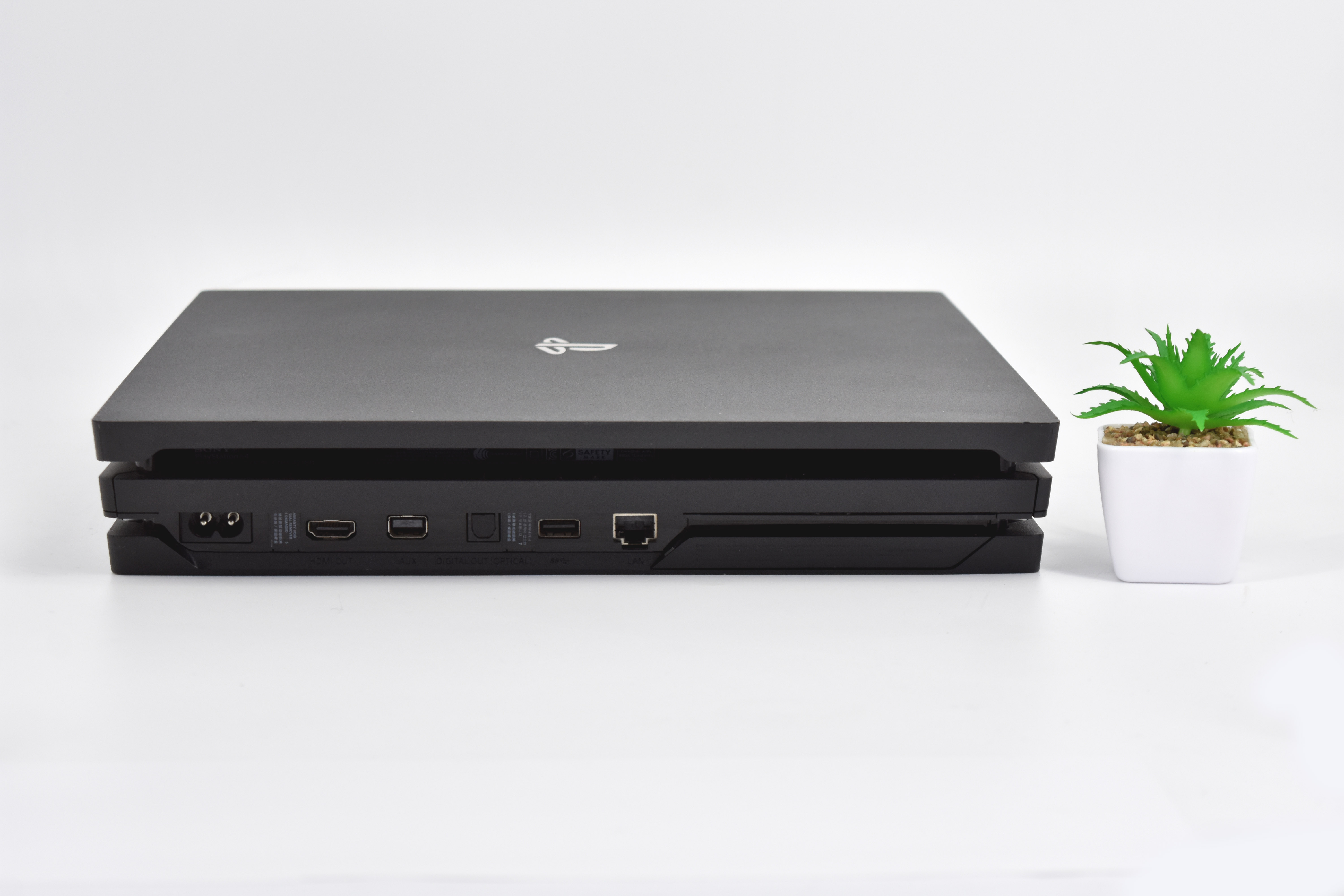 PS4 PRO 1 TB 4K HDR