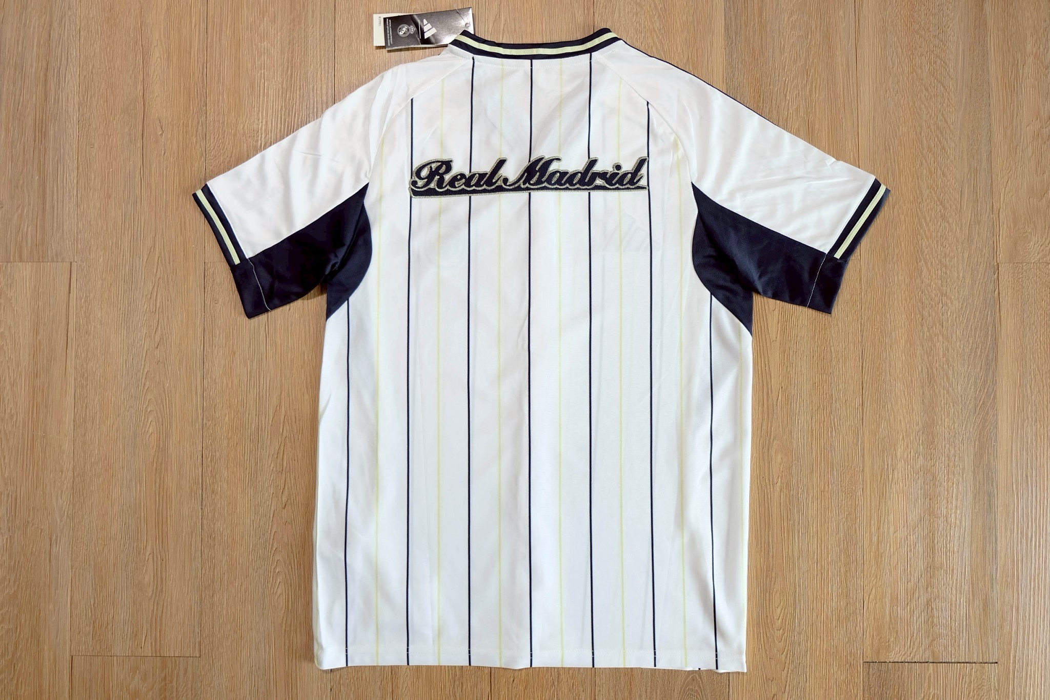 เสื้อเบสบอล Baseball ทีมเรอัล มาดริด สีขาว เกรดเเฟนบอลพรีเมี่ยม 2025