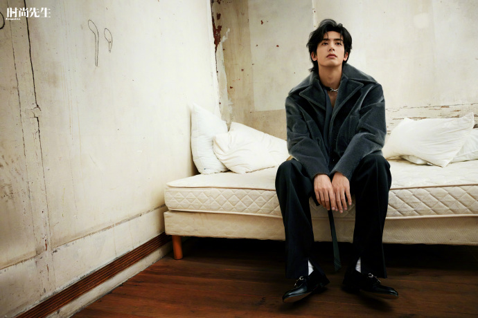 Pre - นิตยสาร Esquire ซ่งเวยหลง SongWeilong 2024