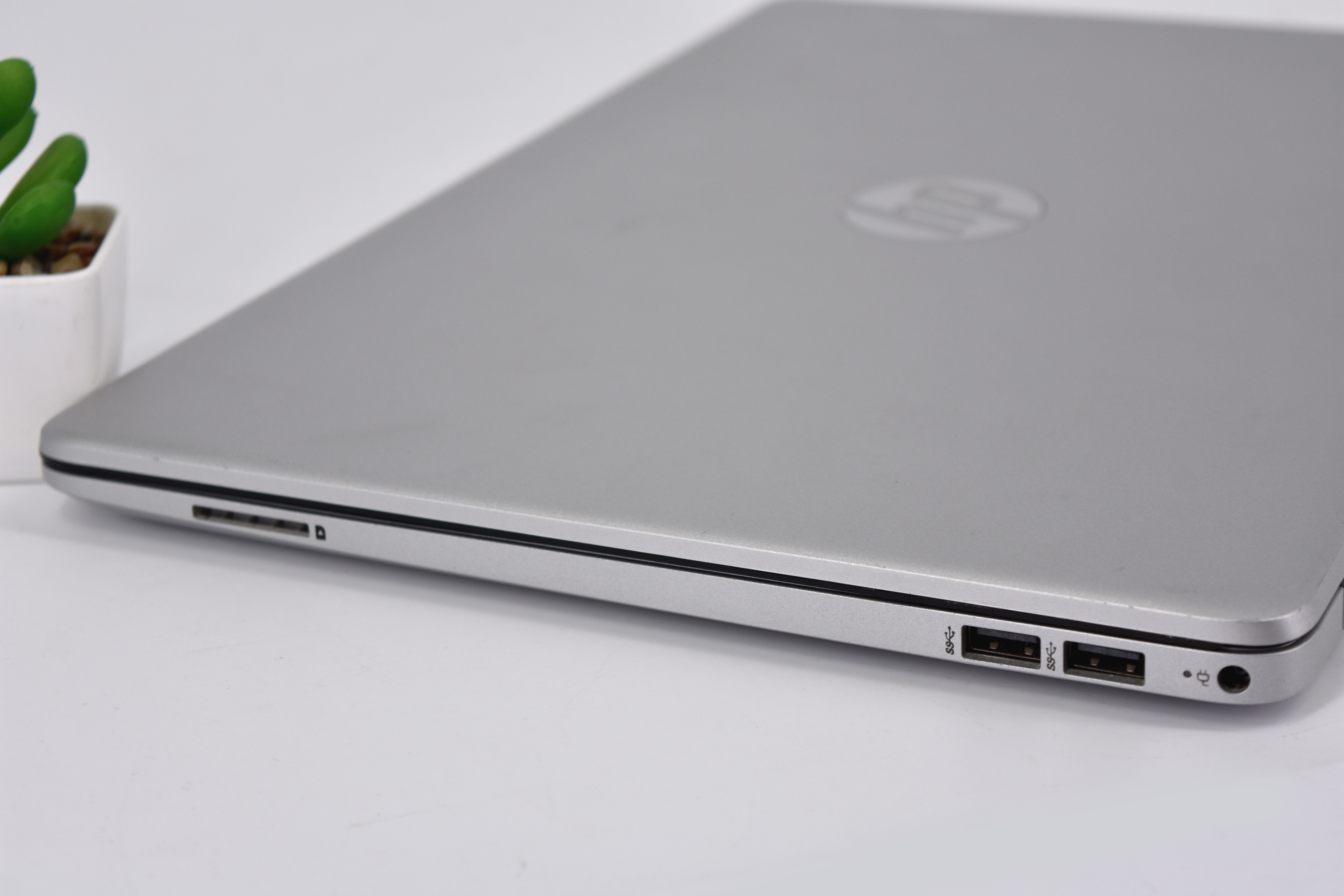 HP 15S-DU3011TX (SILVER)