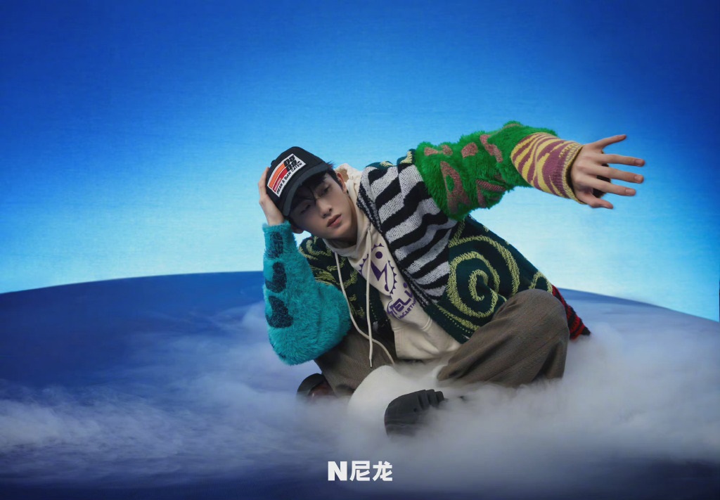 Pre - นิตยสาร NYLON DongSicheng วินวิน WINWIN 2022+โปสเตอร์ อฟช.