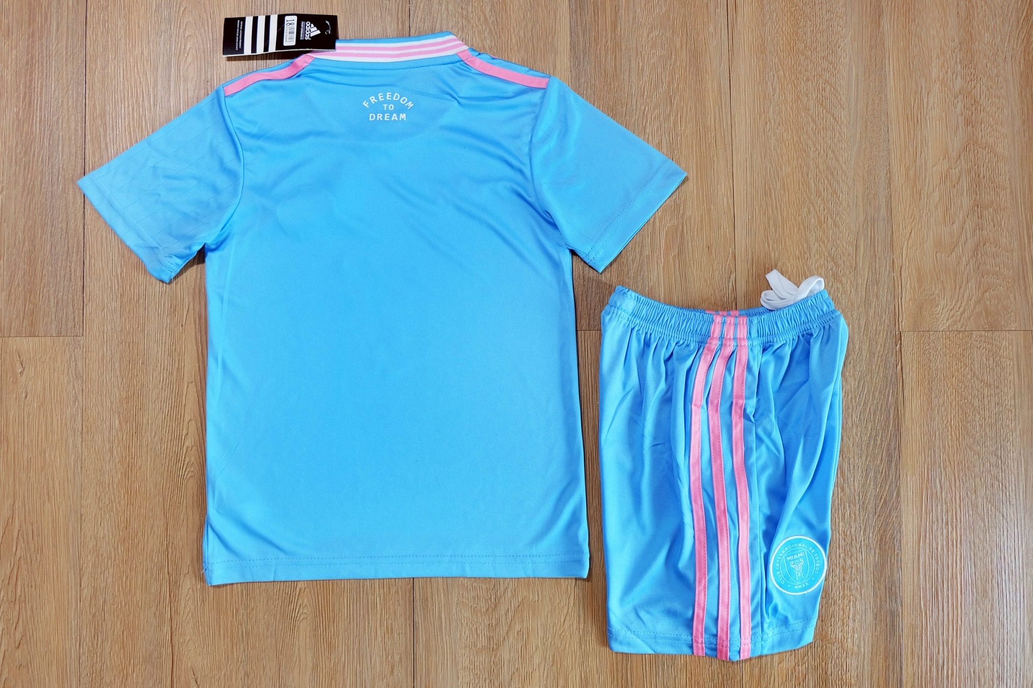 ชุดฟุตบอลเด็ก – 2025-26 ชุดฟุตบอลเด็กอินเตอร์ไมอามี สีฟ้า สำหรับเด็ก Fans Edition เกรดแฟนบอล Size 18-28