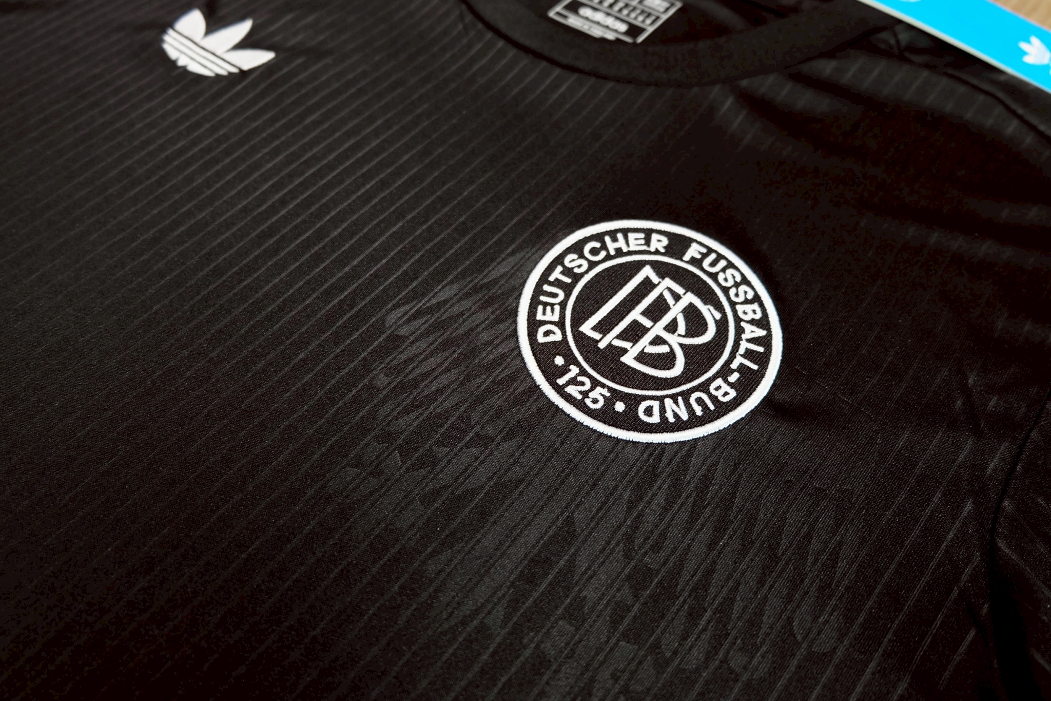 เสื้อทีมชาติเยอรมัน สีดำ รุ่นพิเศษ 125 Years 2025