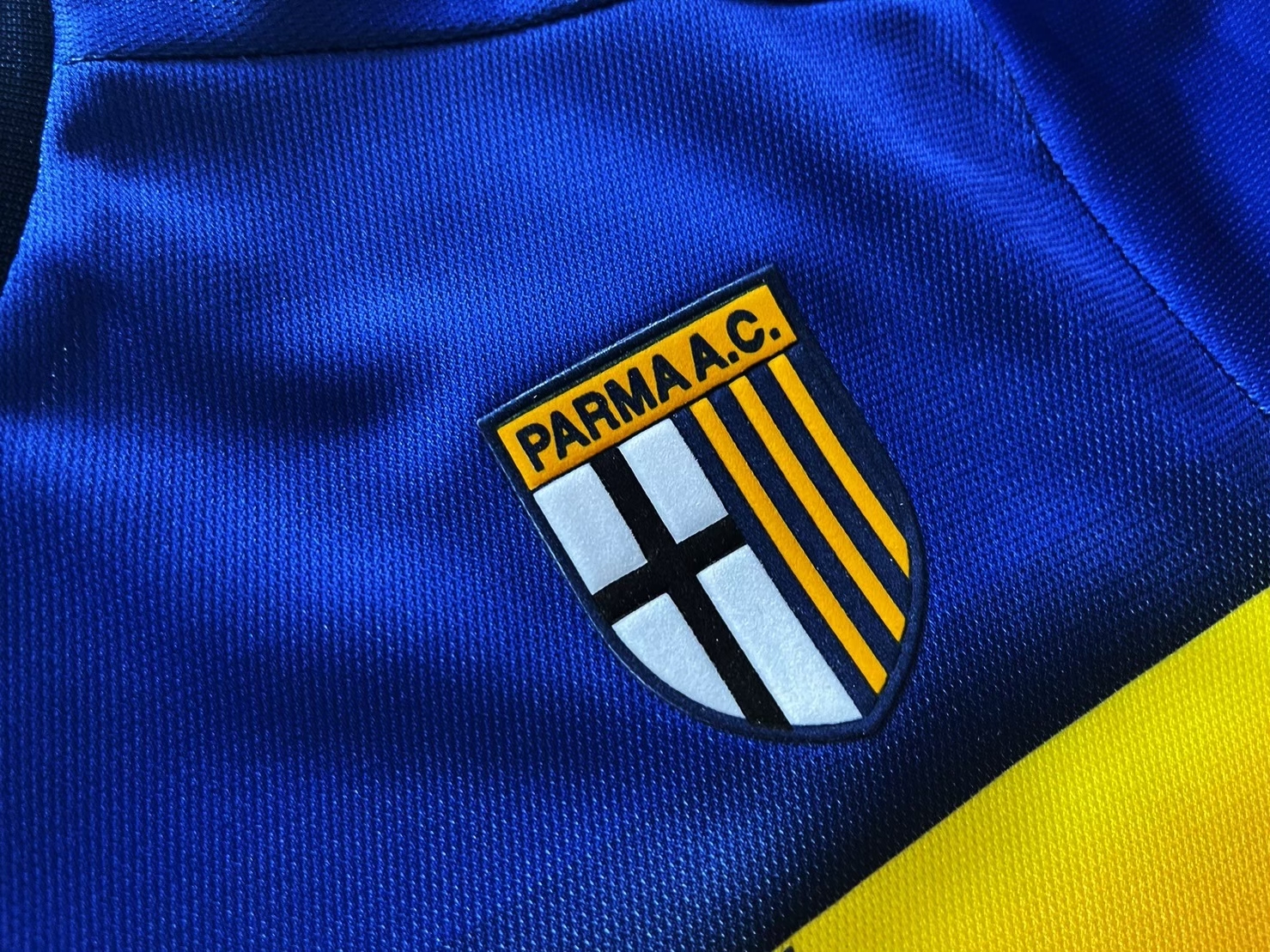 Retro เสื้อบอลย้อนยุค พาร์ม่า 2001 เหย้า Retro Parma Home เรโทร คลาสสิค 2001-02