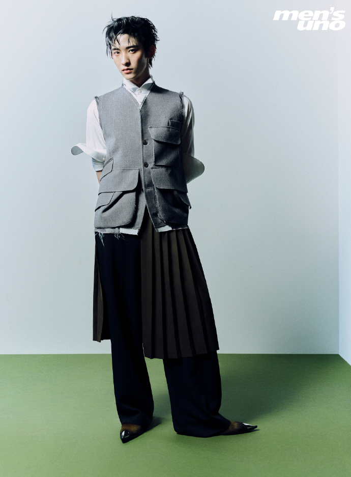 Pre - นิตยสาร 风度men's uno ฉางหัวเซิน ChangHuasen 2025+โปสเตอร์สุดพิเศษ+การ์ด 5