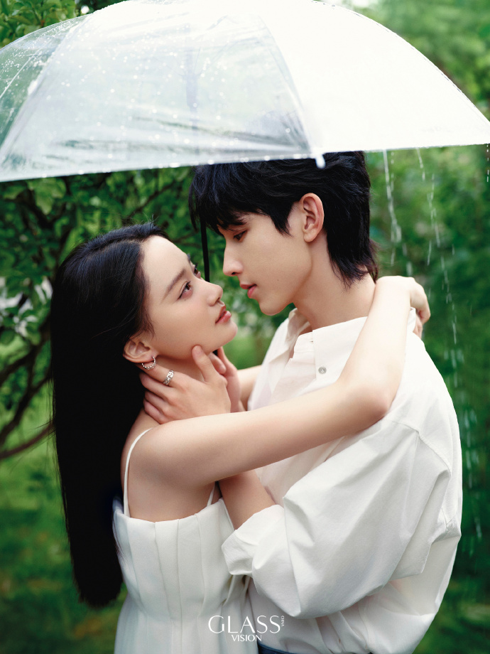 Pre - นิตยสาร Glass Vision #GuoJunchen & #XiaMeng เดือนมิถุนายน 2025 (สุ่มปก)+การ์ด