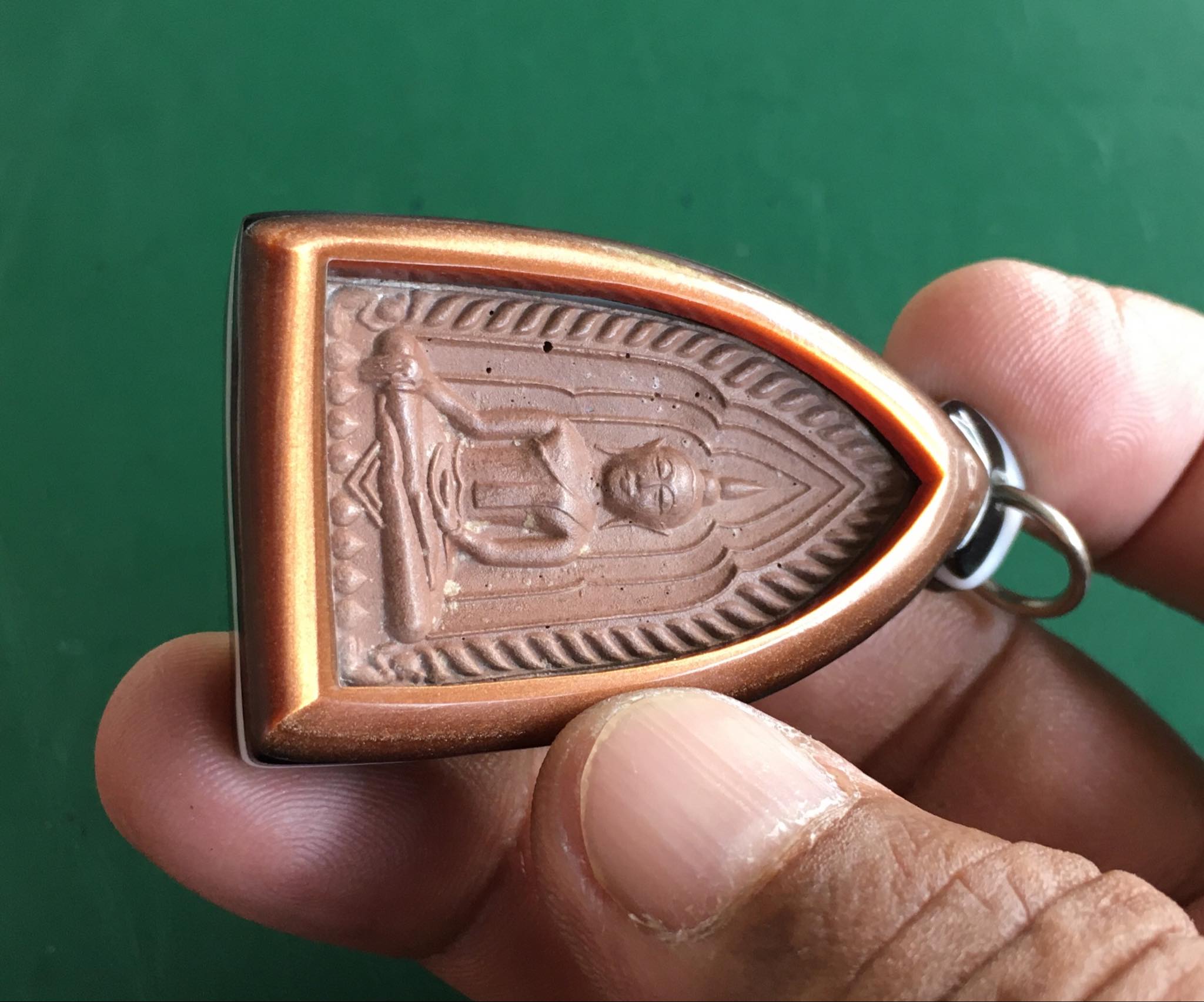 พระขุนแผนมหาเสน่ห์ หลวงปู่แผ้ว วัดรางหมัน นครปฐม(เนื้อมวลสารว่านสบู่เลือด)สร้าง1,900องค์