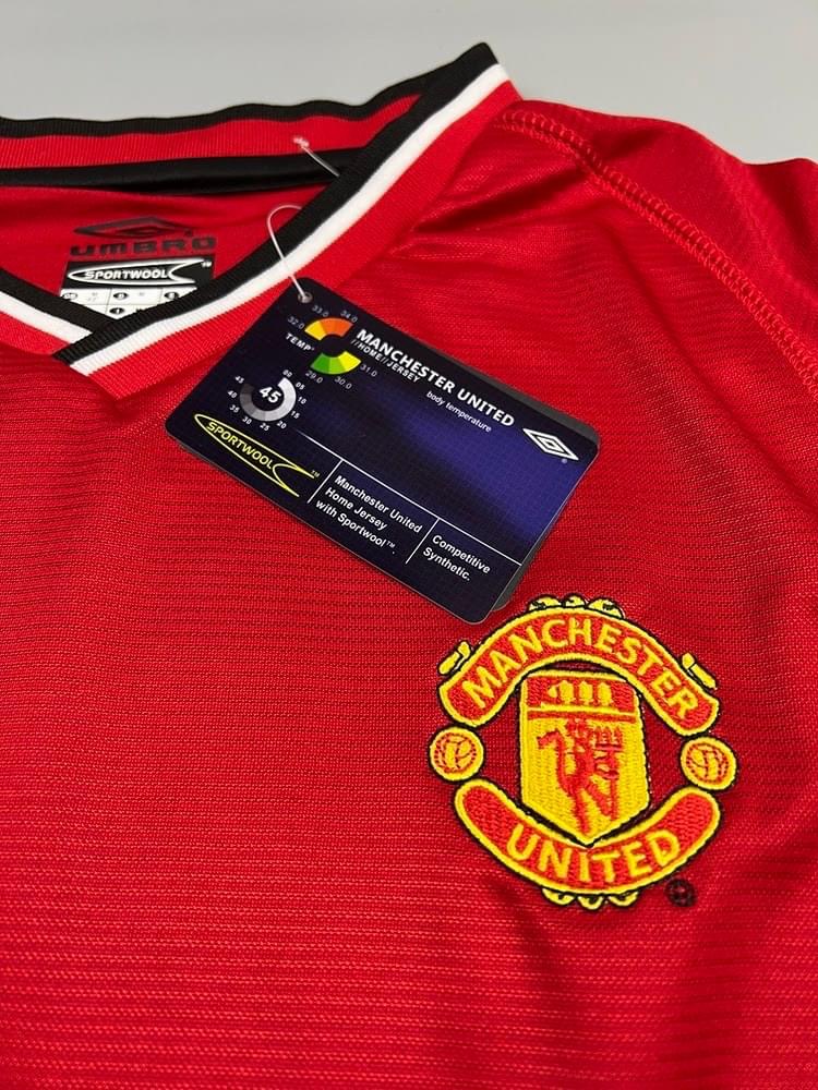 Retro เสื้อบอลย้อนยุค แมนยู 2000 เหย้า Retro Manchester United Home เรโทร คลาสสิค 2000-02