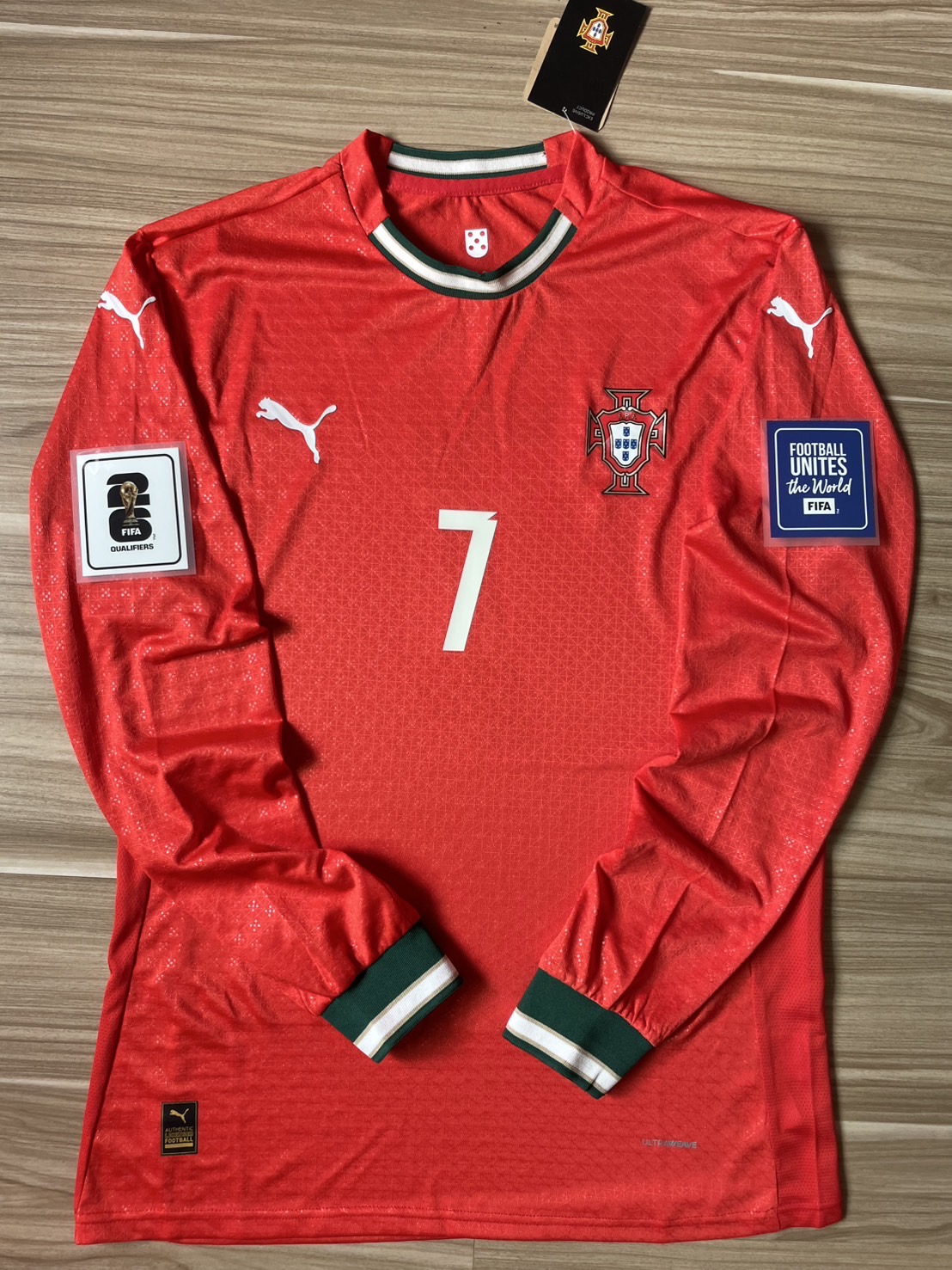 เสื้อฟุตบอลทีมชาติแขนยาว ทีมชาติโปรตุเกส พร้อมชื่อ เบอร์ RONALDO # 7 เกรดนักเตะ 2025