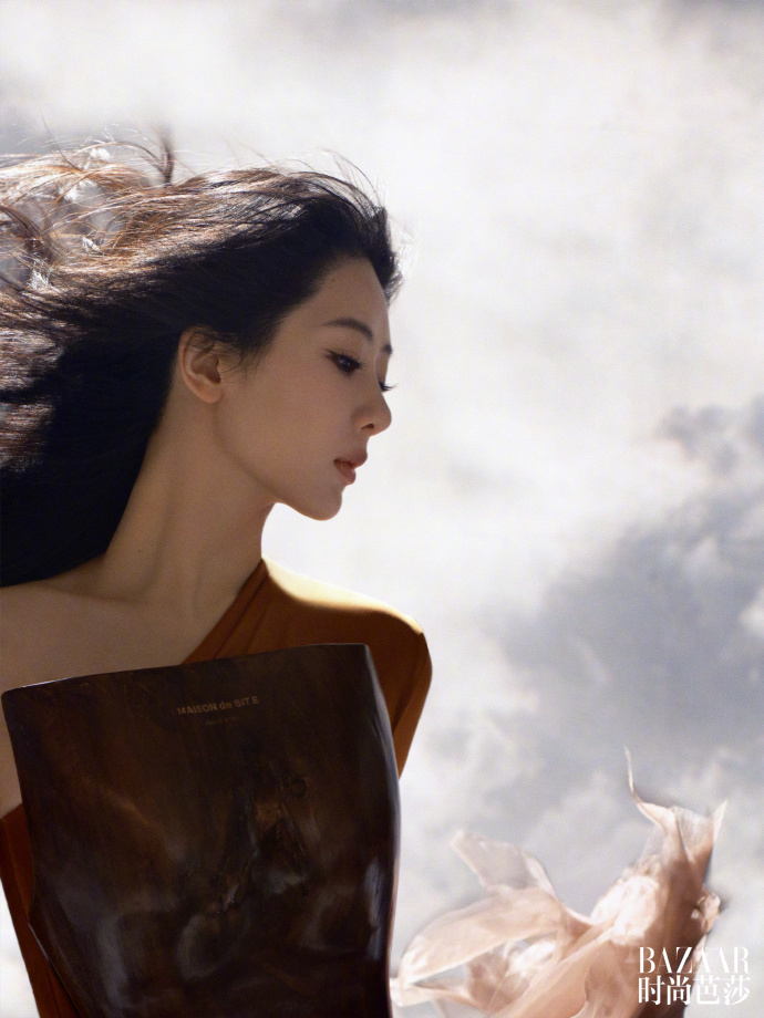 Pre - นิตยสาร Harper’s Bazaar หยางจื่อ YangZi 2025