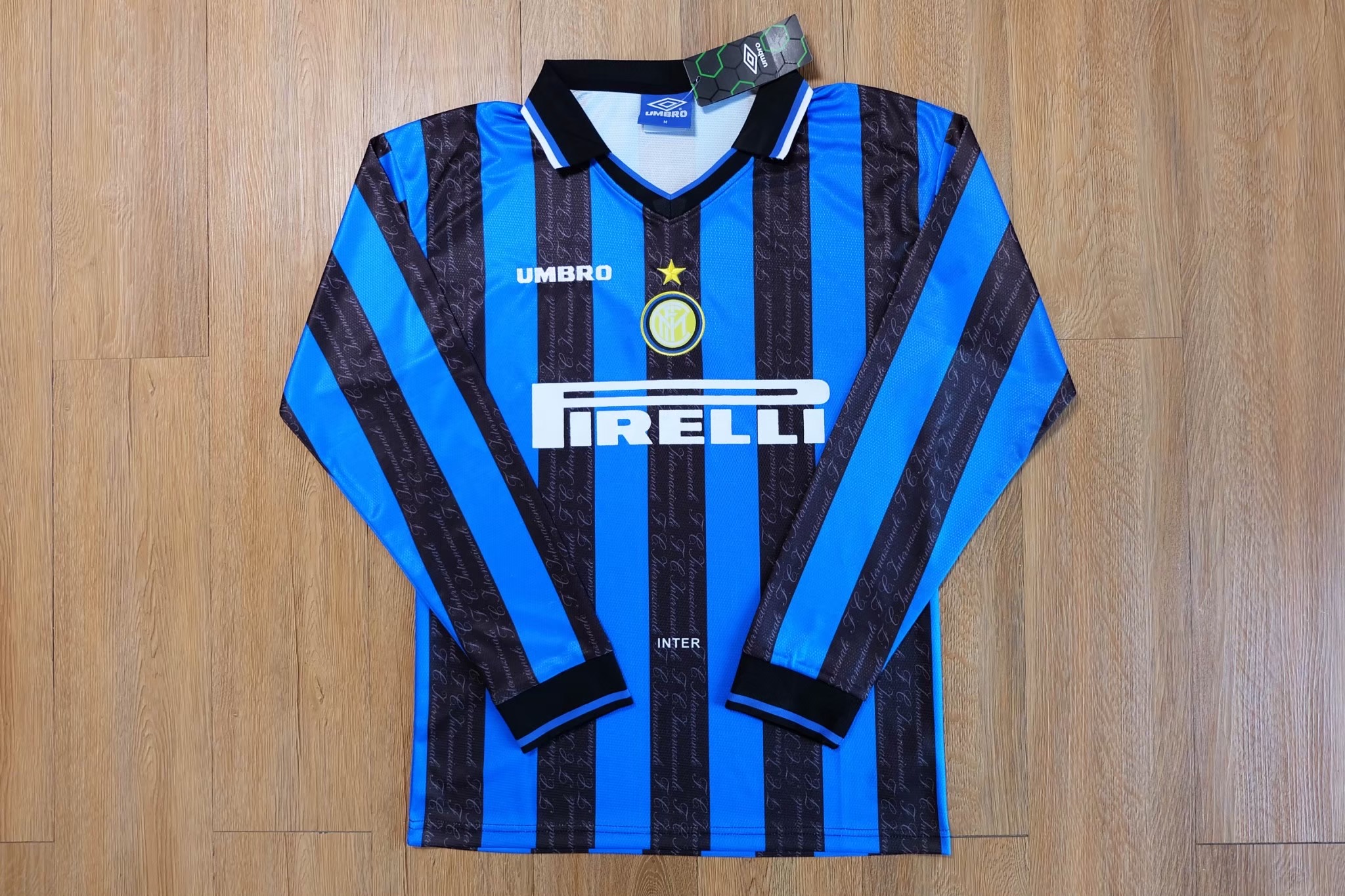Retro เสื้อฟุตบอลอินเตอร์ มิลาน แขนยาว เกรดแฟนบอล 97-98