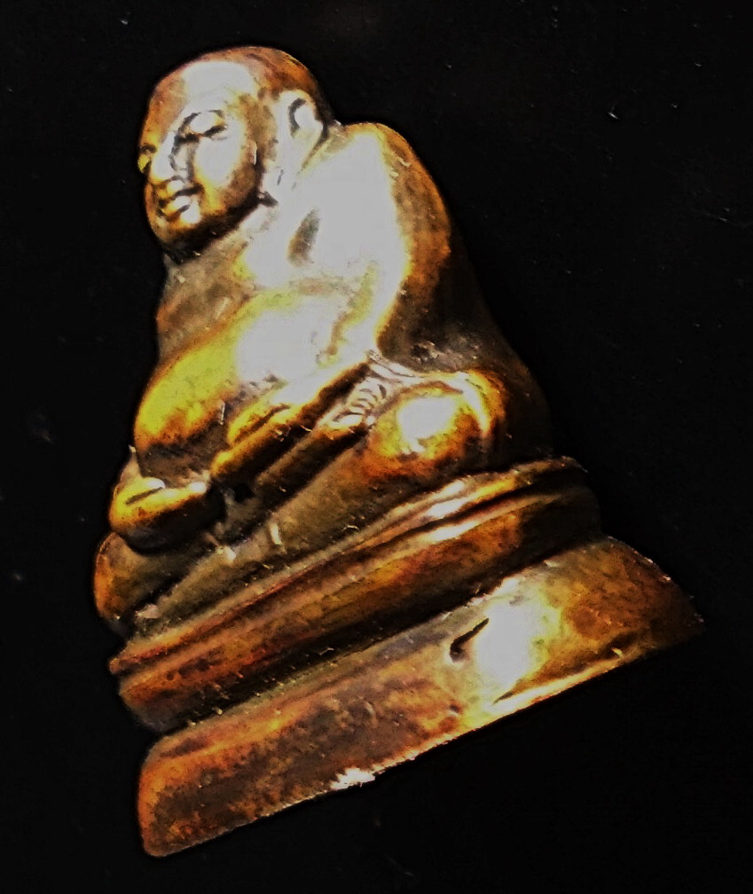 พระสังกัจจายน์ลอยองค์ ขนาดเล็กห้อยบูชา หลังตอกโค๊ต