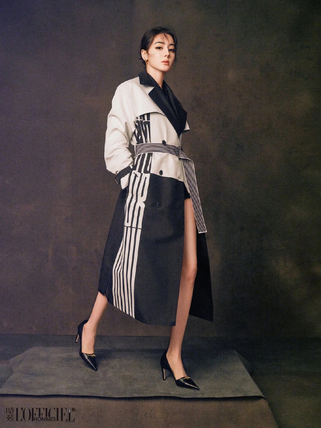 Pre - นิตยสาร L’Officiel/L’Officiel Hommes ตี่ลี่เรอปา Dilireba 迪丽热巴 2025+การ์ด