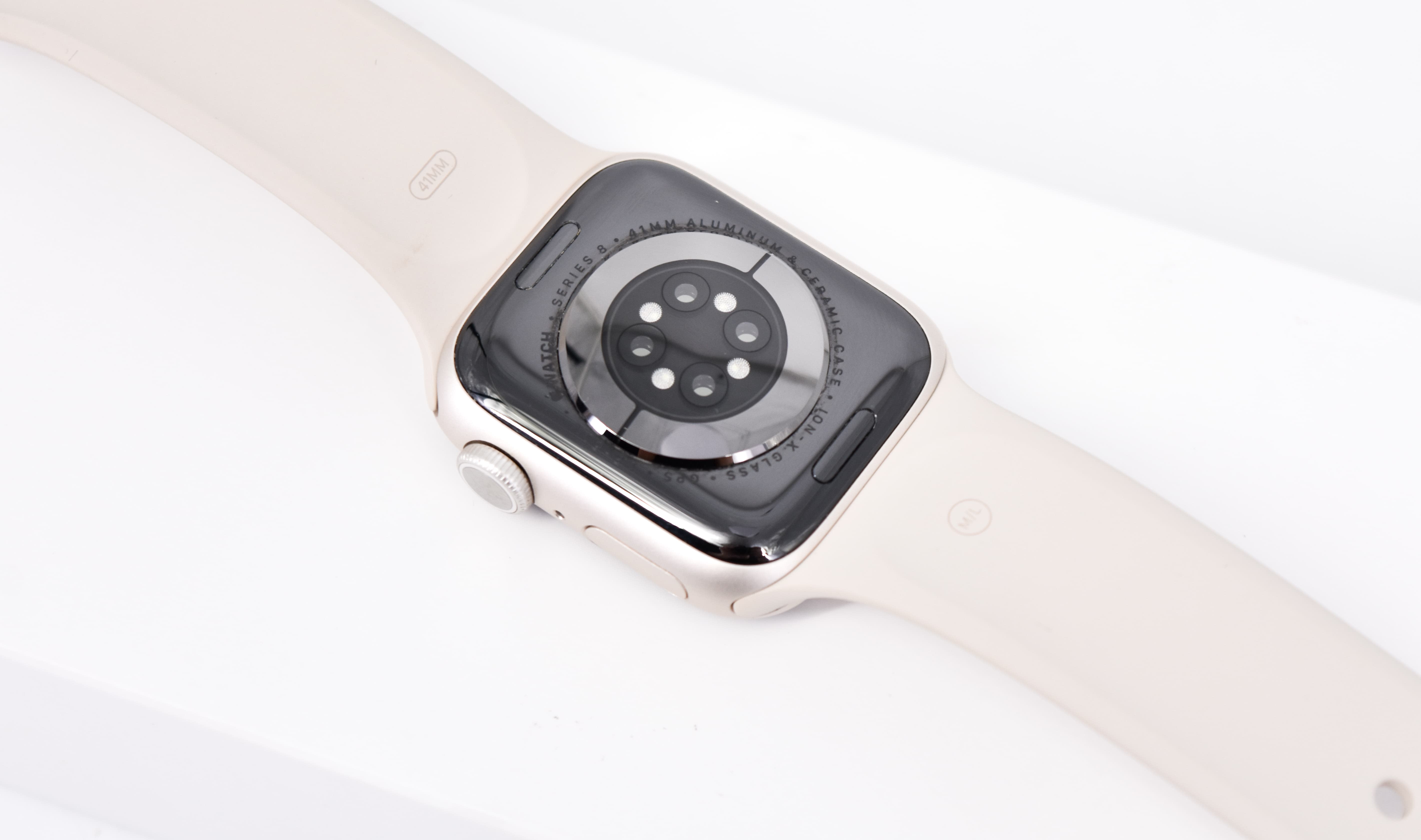 Apple Watch Series 8 GPS อะลูมิเนียม 41 มม. สี Starlight
