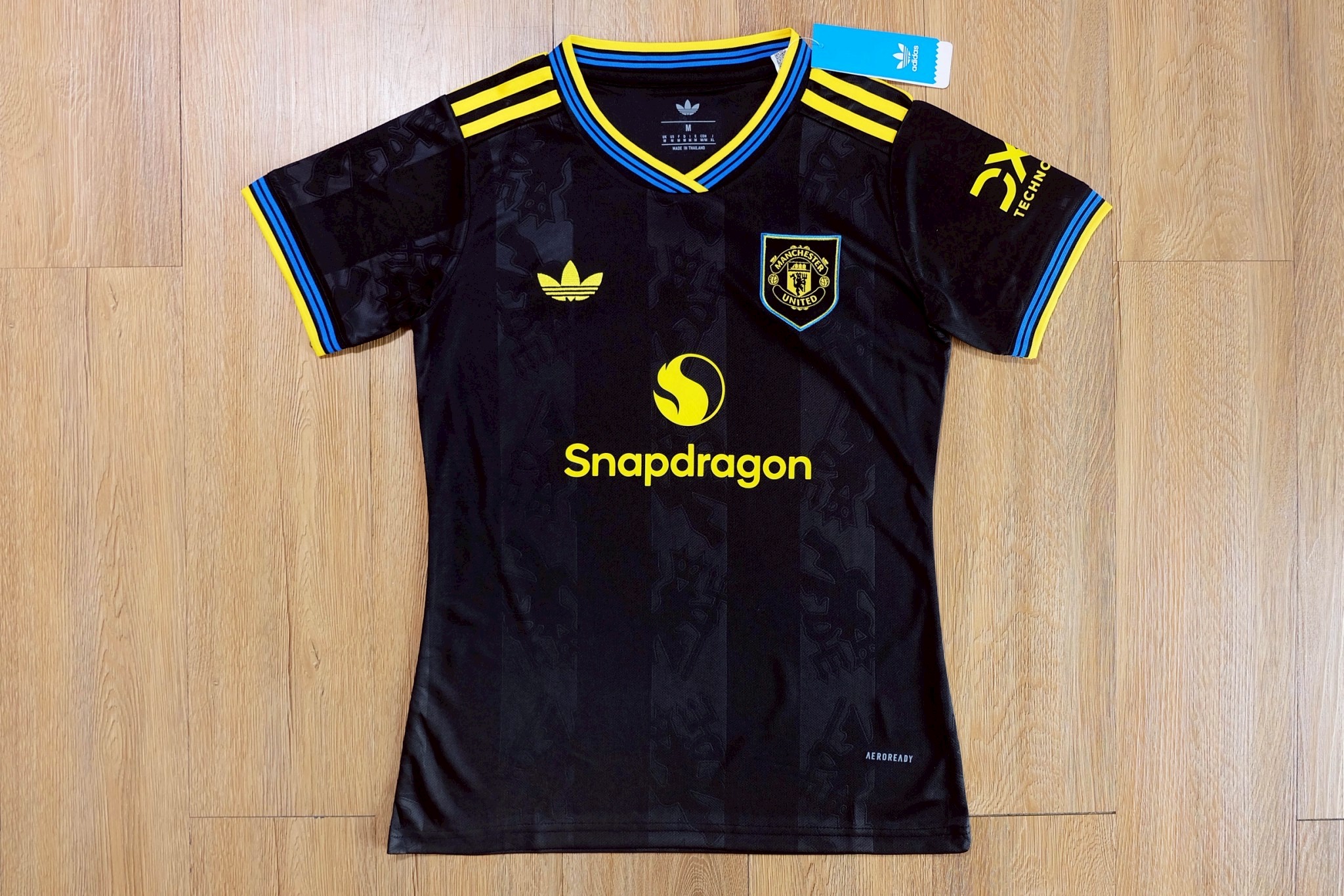 เสื้อฟุตบอลผู้หญิง Man U สีดำ Fans Edition เกรดฟุตบอล 2025