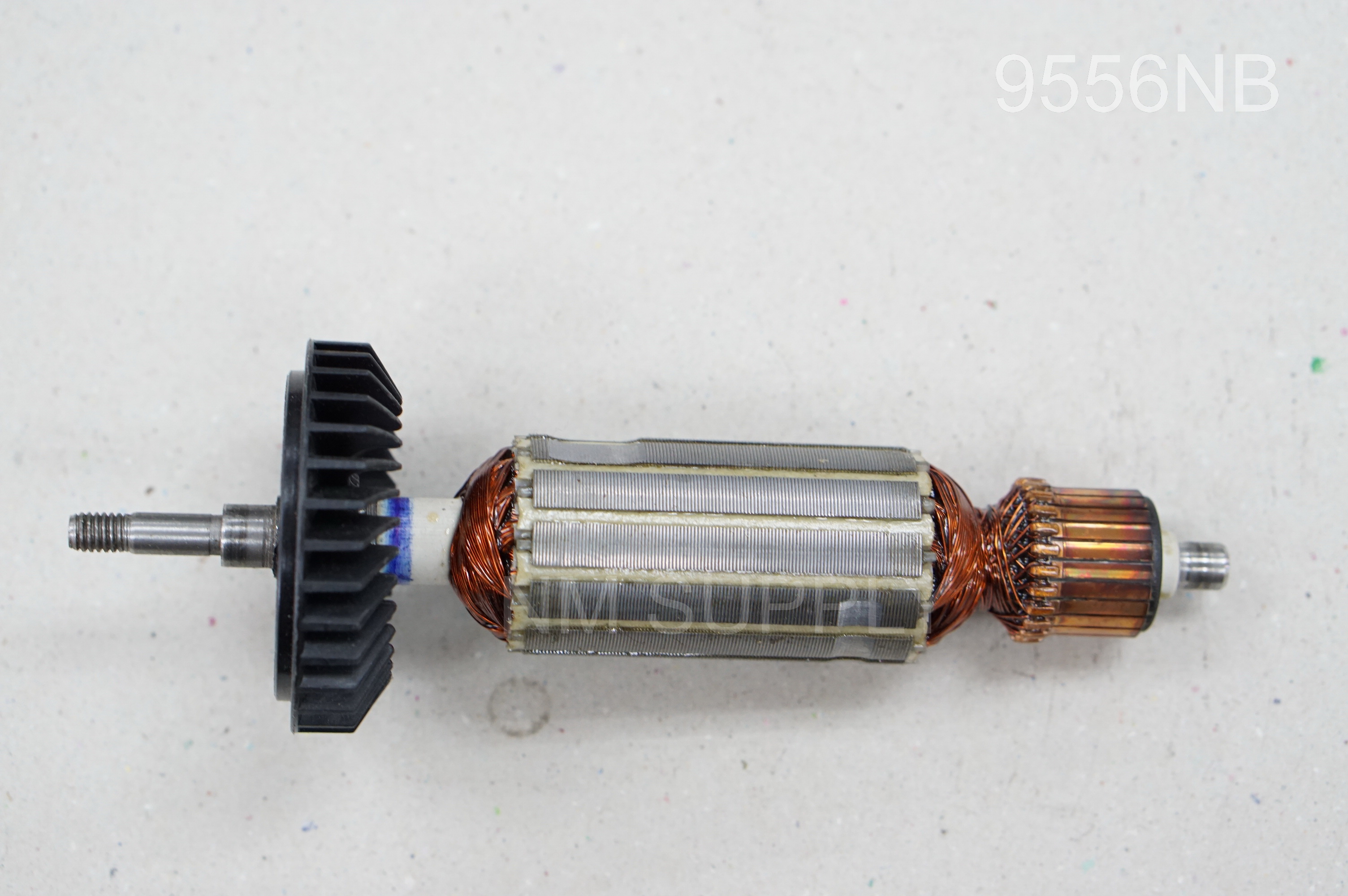 ทุ่นหินเจียร์ 9556NB, 9558NB