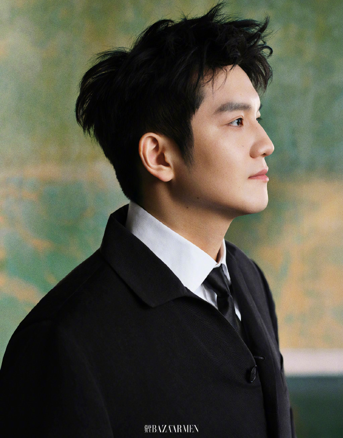 Pre - นิตยสาร Harper's Bazaar Men FanZhendong 2025/นักเทเบิลเทนนิส 樊振东