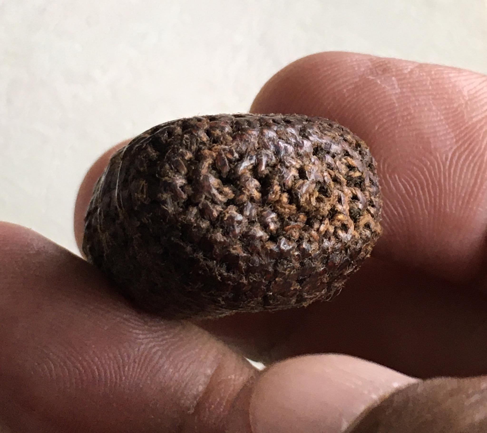 พระปิดตาเนื้อผง คลุงรัก ถักเชือก หลวงพ่อทองสุข วัดสะพานสูง