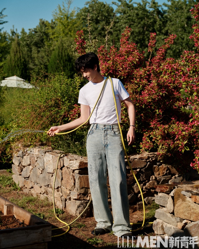 Pre - นิตยสาร ELLEMEN หวงจวิ้นเจี๋ย Huangjunjie 2024+การ์ด 4