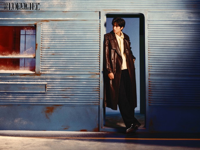 Pre - นิตยสาร L’Officiel Hommes ซ่งเวยหลง SongWeilong 2025+การ์ด*1