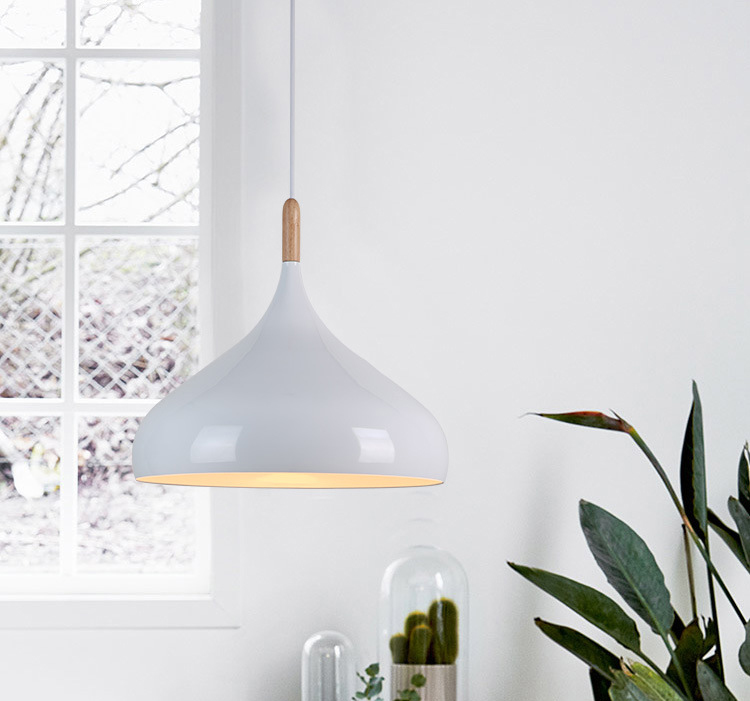 โคมไฟห้อยเพดานนอร์ดิกหัวไม้ ทรงพุ่มปลายแหลม 32 cm.