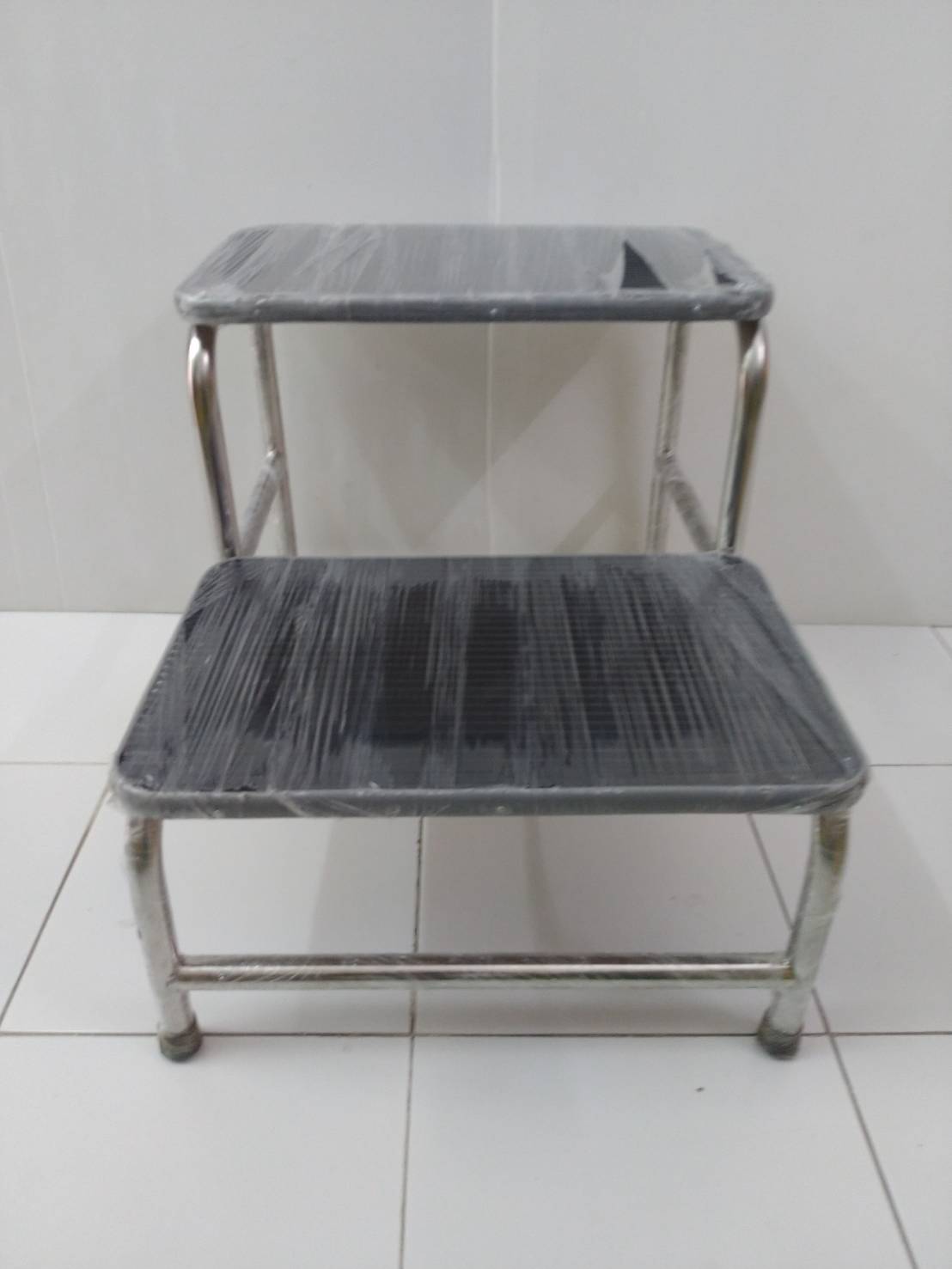 บันไดขึ้นเตียง สแตนเลส 2ขั้น *ค่าส่งชำระปลายทาง*