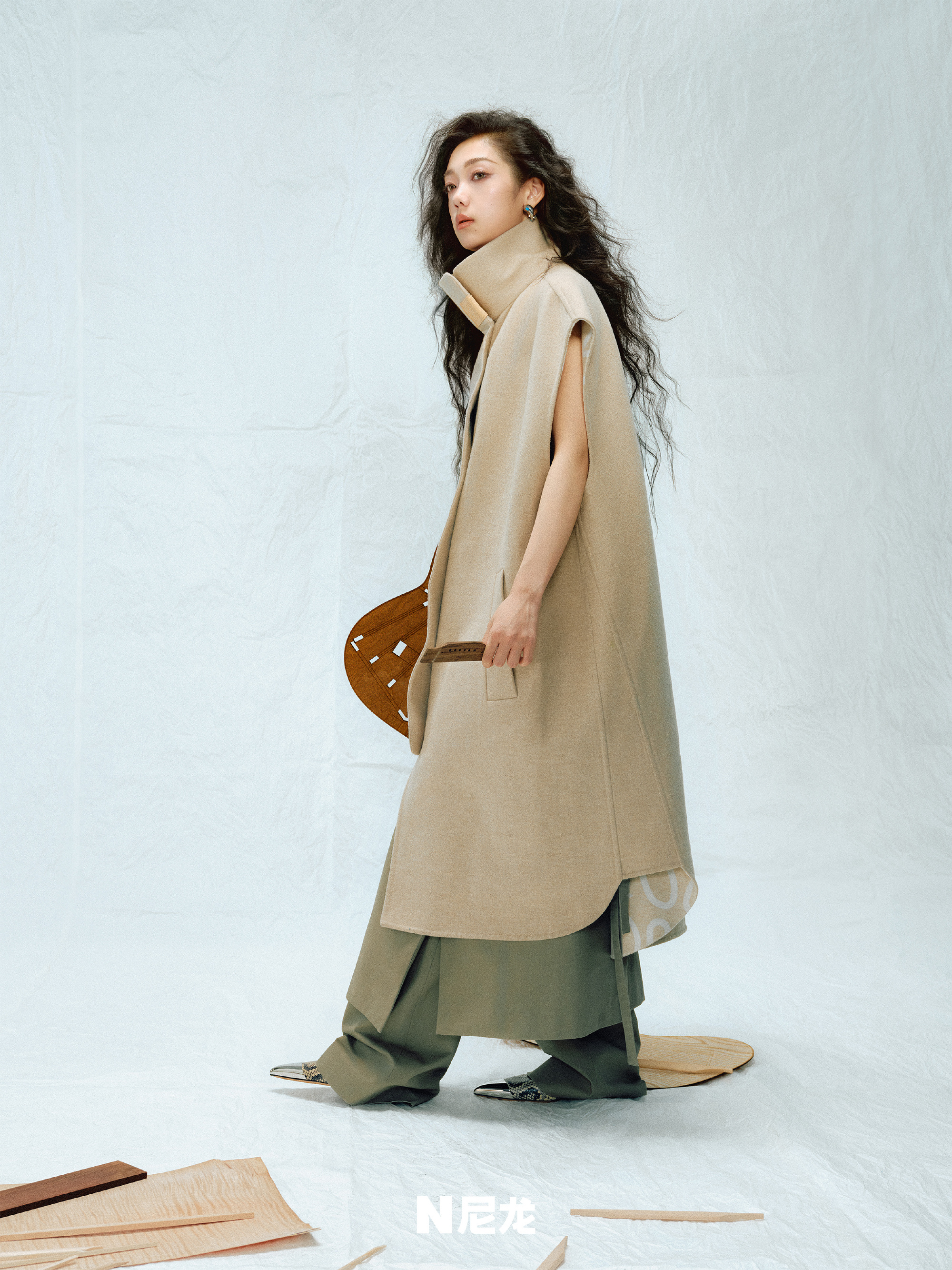 Pre - นิตยสาร NYLON XilinnayiGao ซีหลินน่าอีเกา Curleygao 2/2024