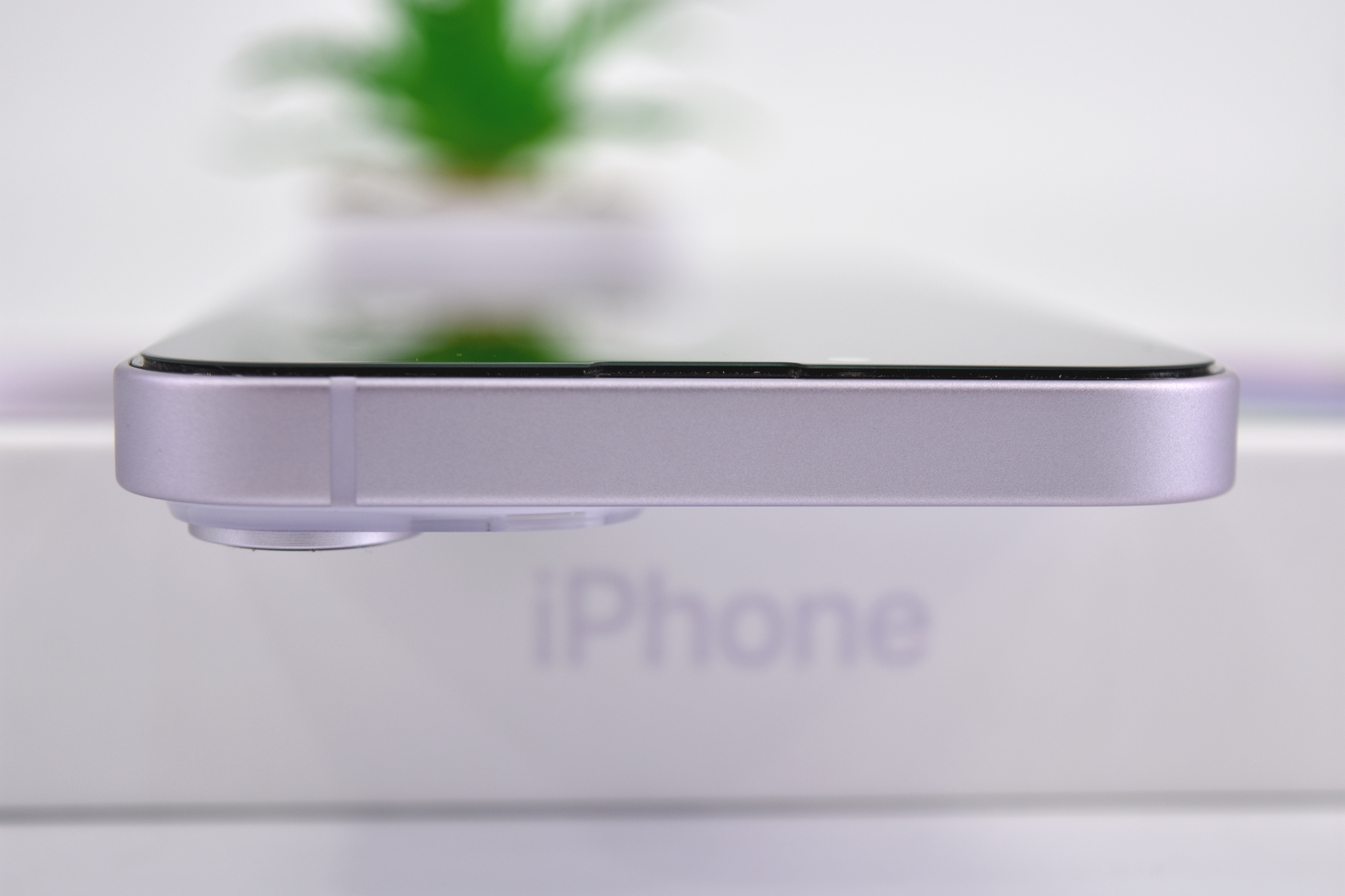 iPhone 14 128GB Purple