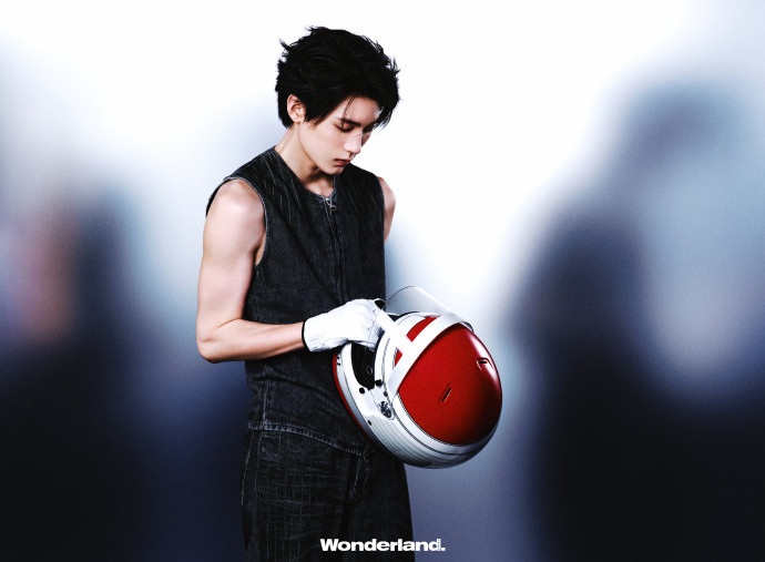 Pre - นิตยสาร Wonderland โจวอี้หราน ZhouYiran ฉบับเดือนกุมภาพันธ์ 2025