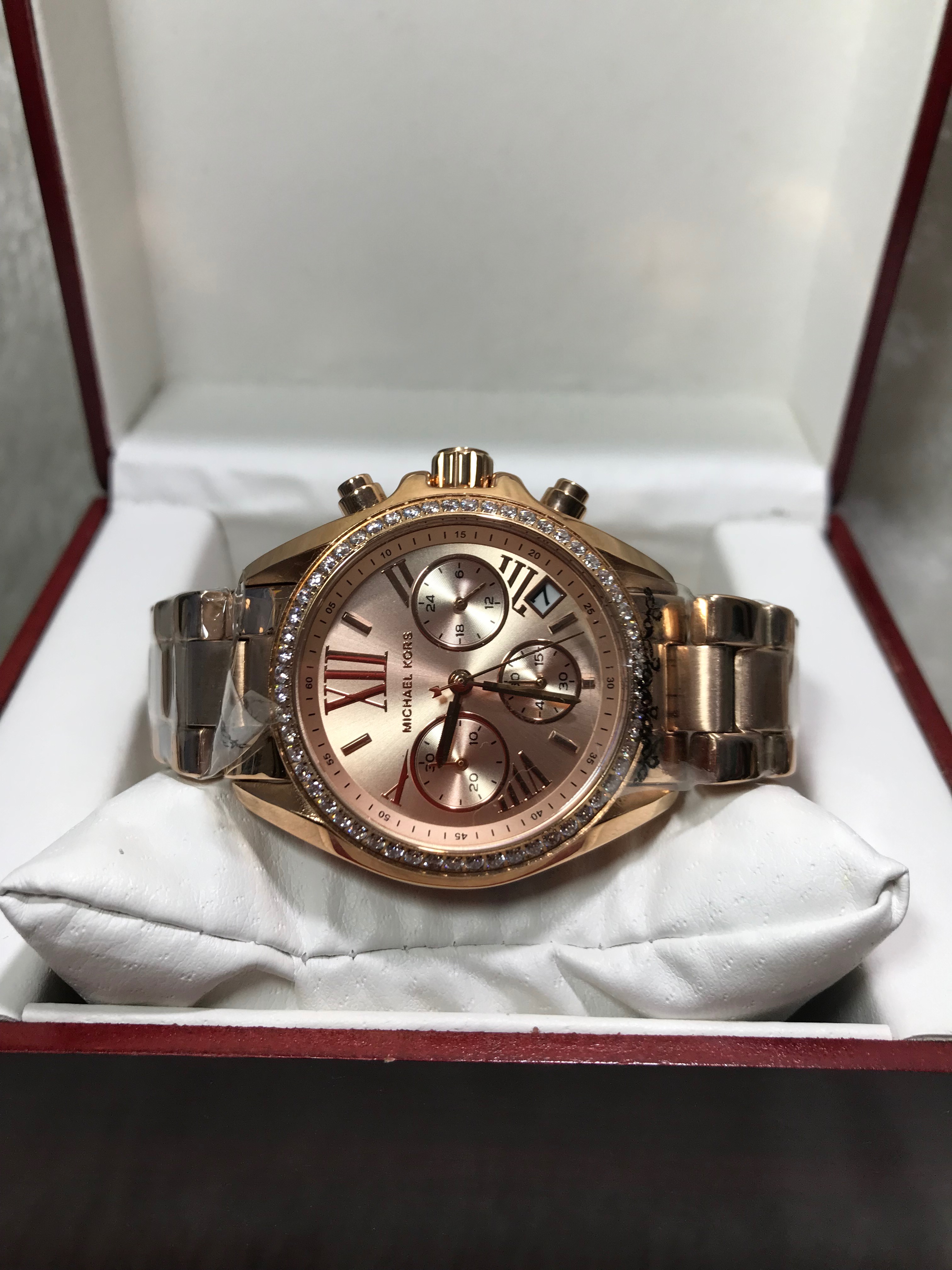 Michael Kors (MK)