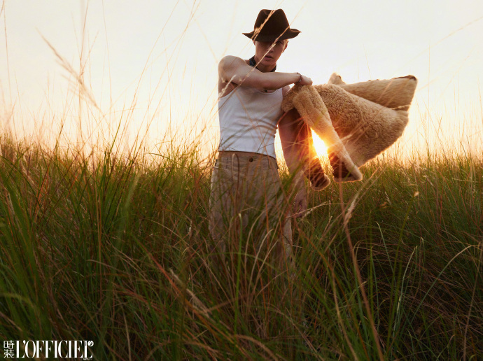 Pre - นิตยสาร L’Officiel China อี้ชิง zhangyixing 1/2024