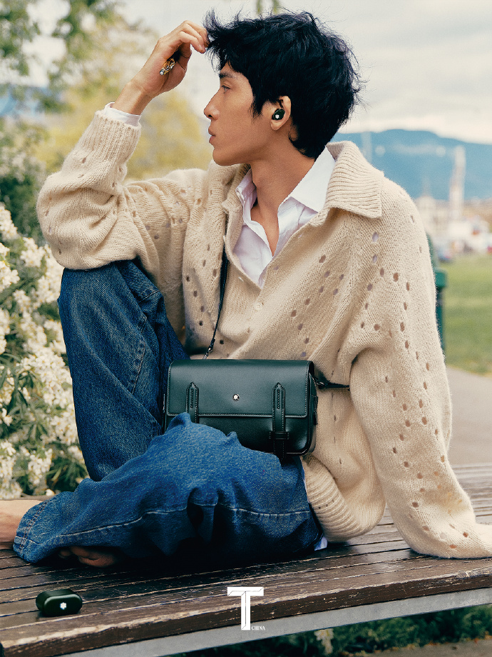 Pre - นิตยสาร T Magazine China จิ่งป๋อหรัน JingBoran 2024 + โปสเตอร์ อฟช.