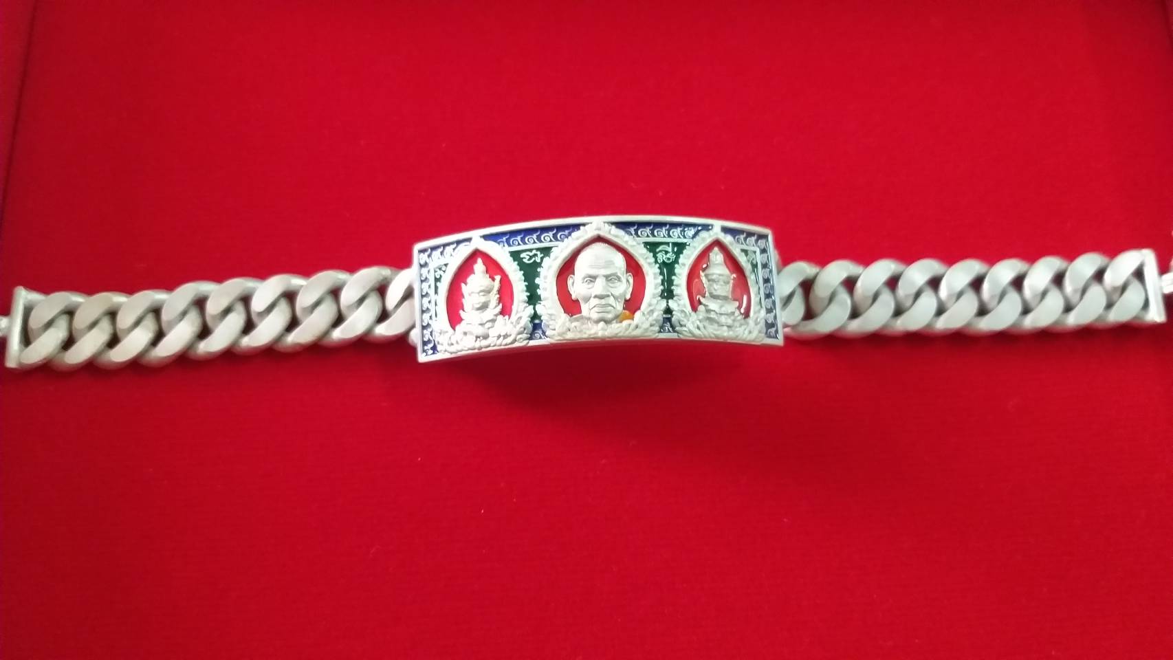 เลส เงิน หลวงพ่อพัฒน์ รุ่น สยบไพรี 4 บาท