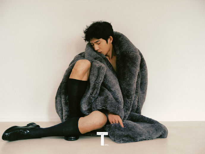 Pre - นิตยสาร T Magazine China จิ่งป๋อหรัน JingBoran 2024 + โปสเตอร์ อฟช.