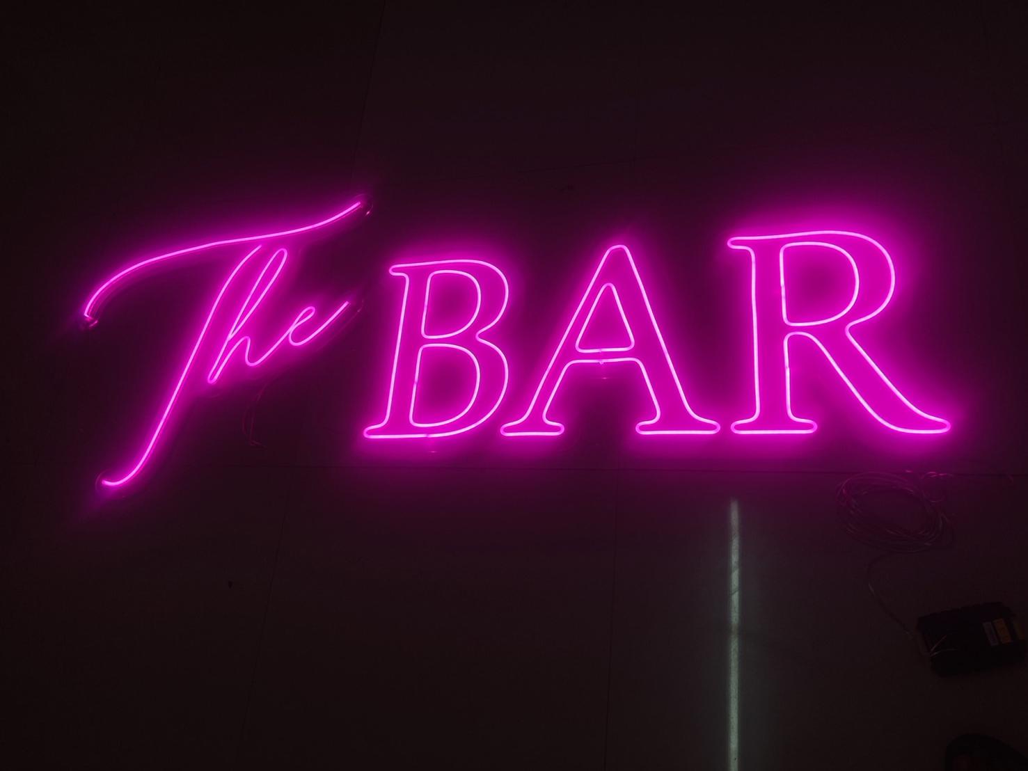 ป้ายนีออนฟรค สีชมพู The BAR