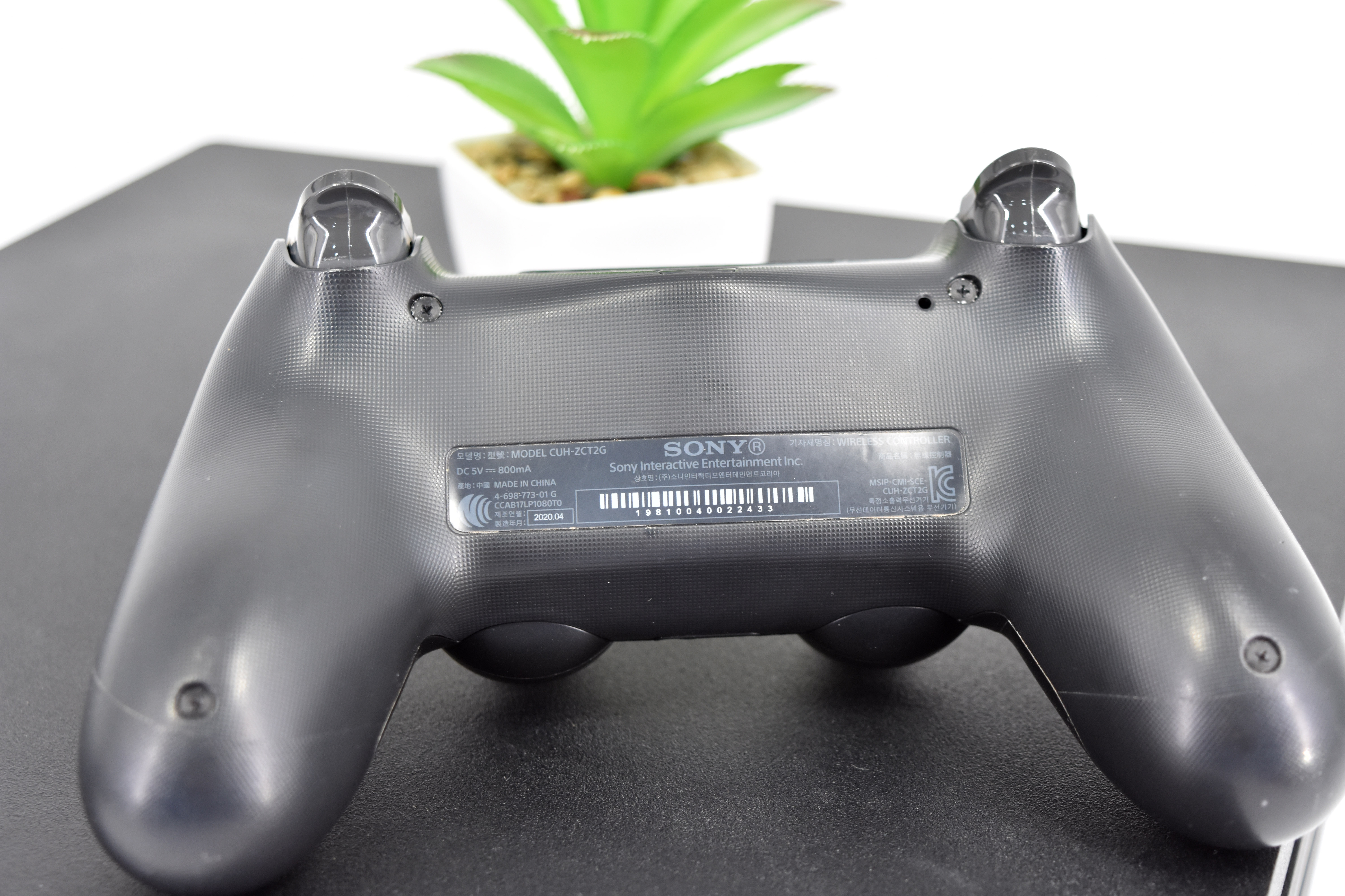 SONY PLAYSTATION 4 PRO 1TB HDD 2 JOY (JET BLACK)