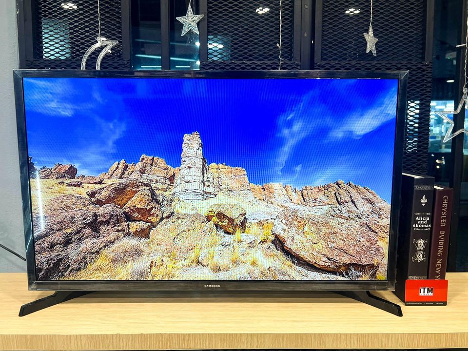 Samsung : HD Smart LED TV 32 นิ้ว รุ่น ua32n4300akxxt