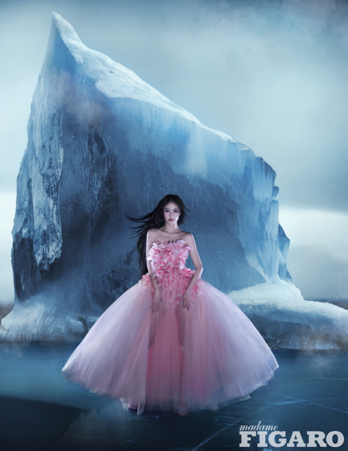 Pre - นิตยสาร Madame Figaro ไป๋ลู่ BaiLu 白鹿 2024+การ์ด