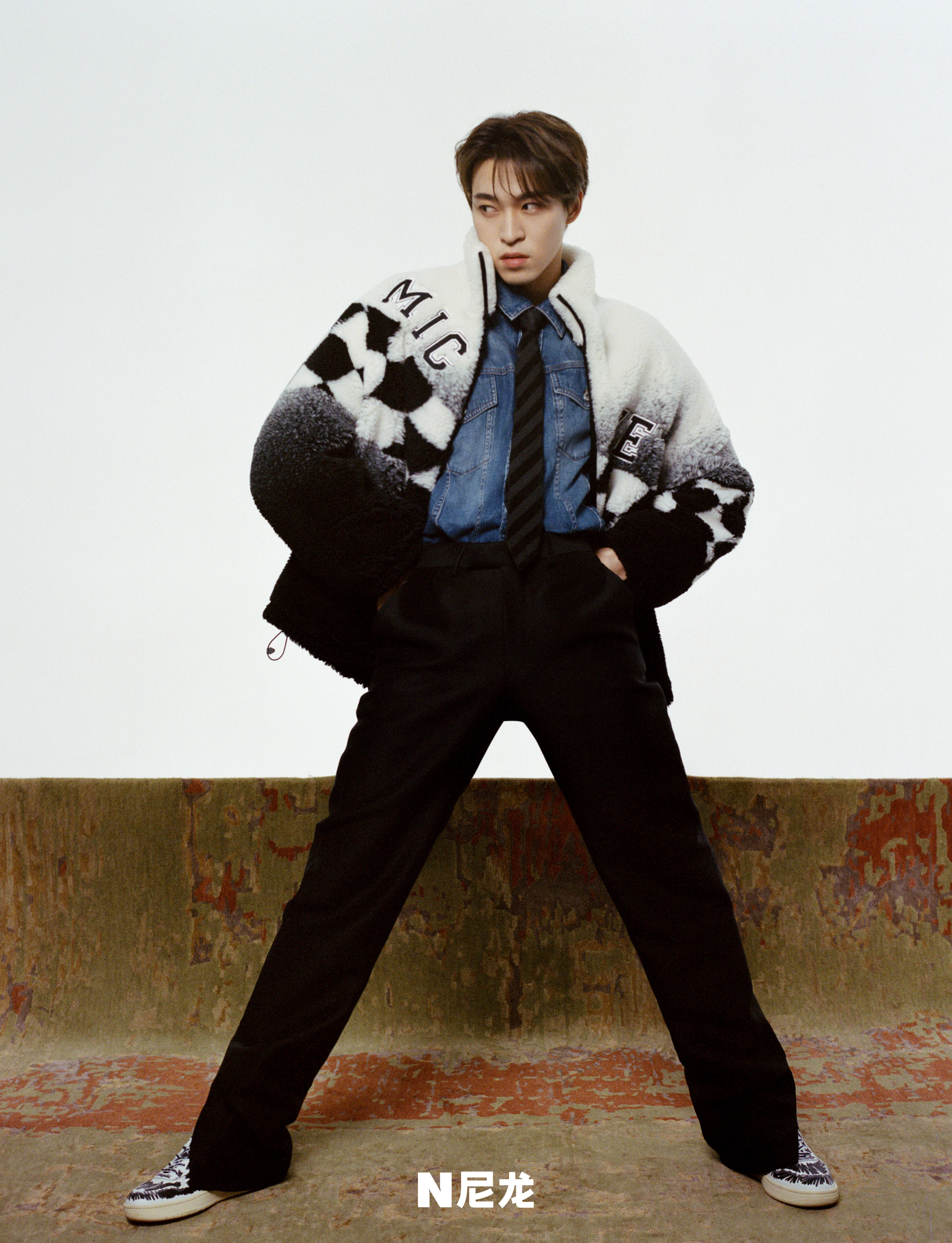 Pre - นิตยสาร NYLON INTO1 Santa #ซานตะ 2022+โปสเตอร์ อฟช.