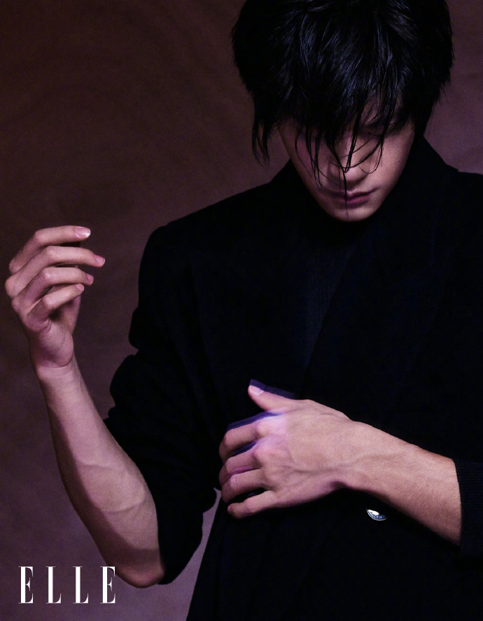 Pre - นิตยสาร ELLE แจ็กสันหยี YiYangQianXi JacksonYee 2024