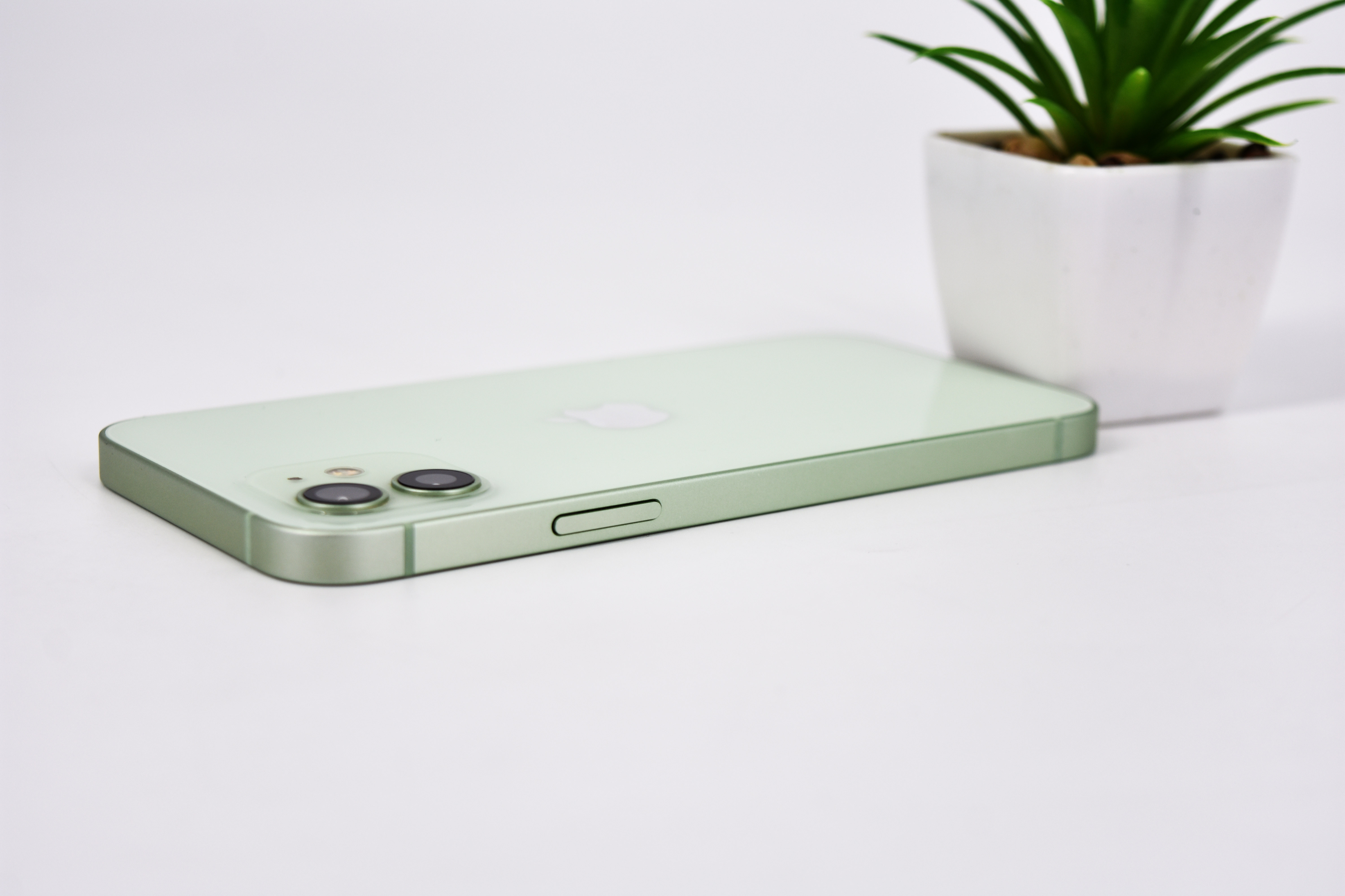 iPhone 12 64GB Green