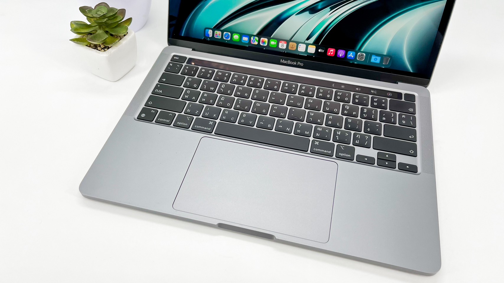 MacBook Pro (13-nich , M1 , 2020) 8/256GB